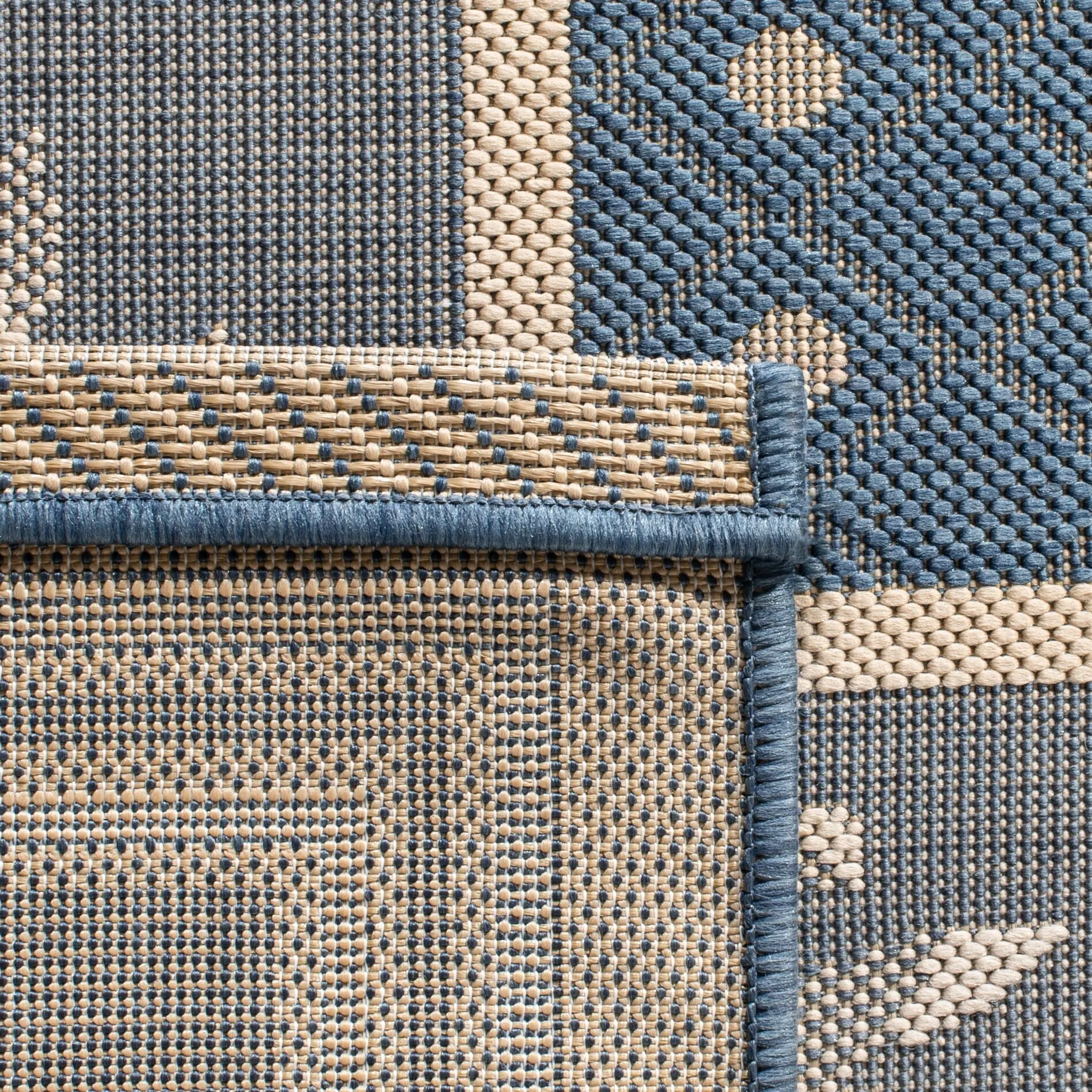 SAFAVIEH Courtyard Merilin Indoor/ Outdoor Geometric Area Rug