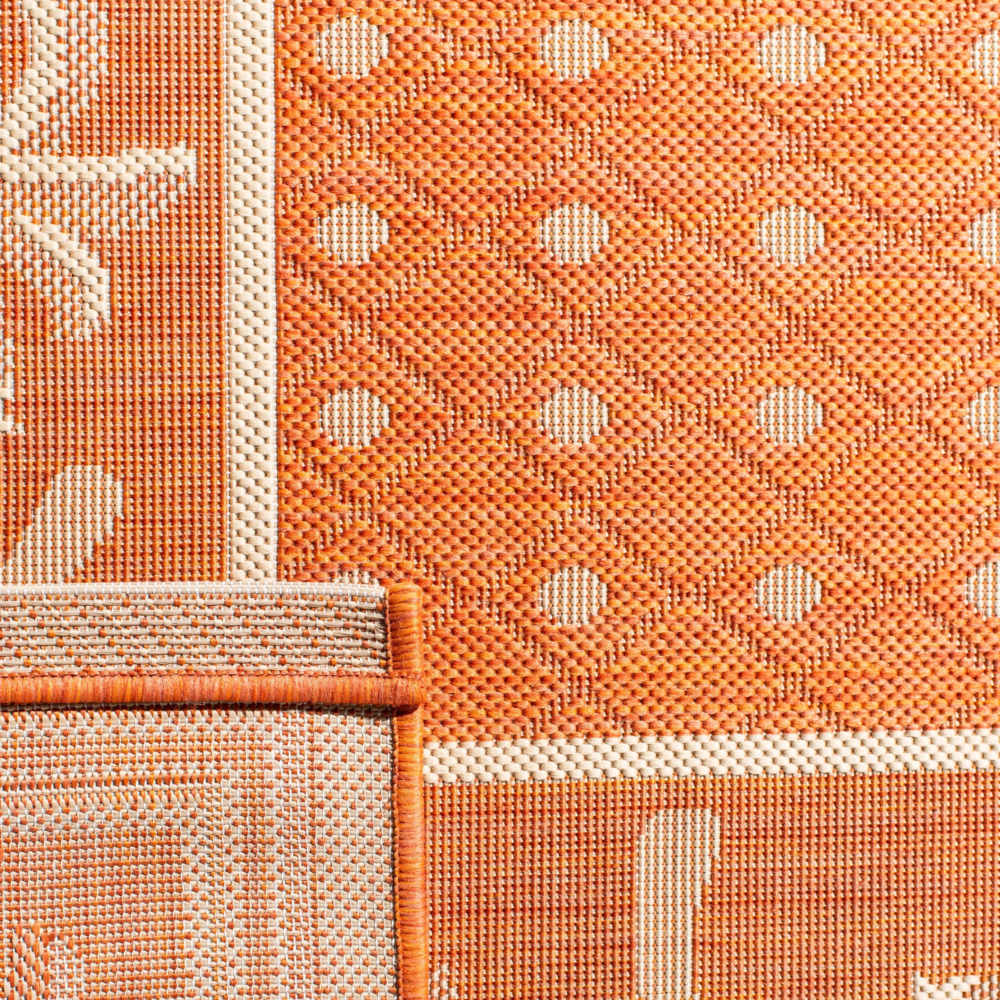 SAFAVIEH Courtyard Merilin Indoor/ Outdoor Geometric Area Rug
