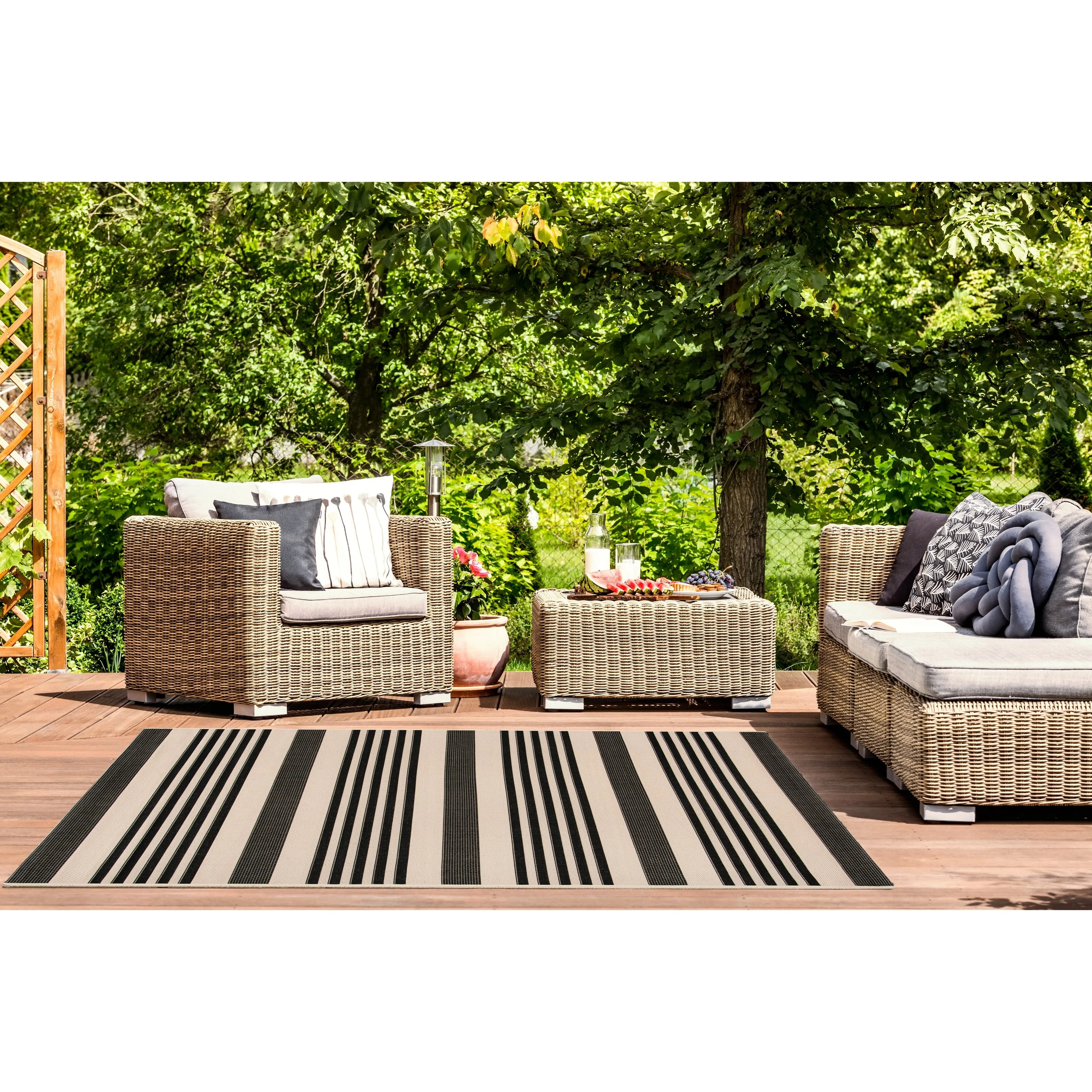SAFAVIEH Courtyard Orsi Indoor/ Outdoor Waterproof Area Rug