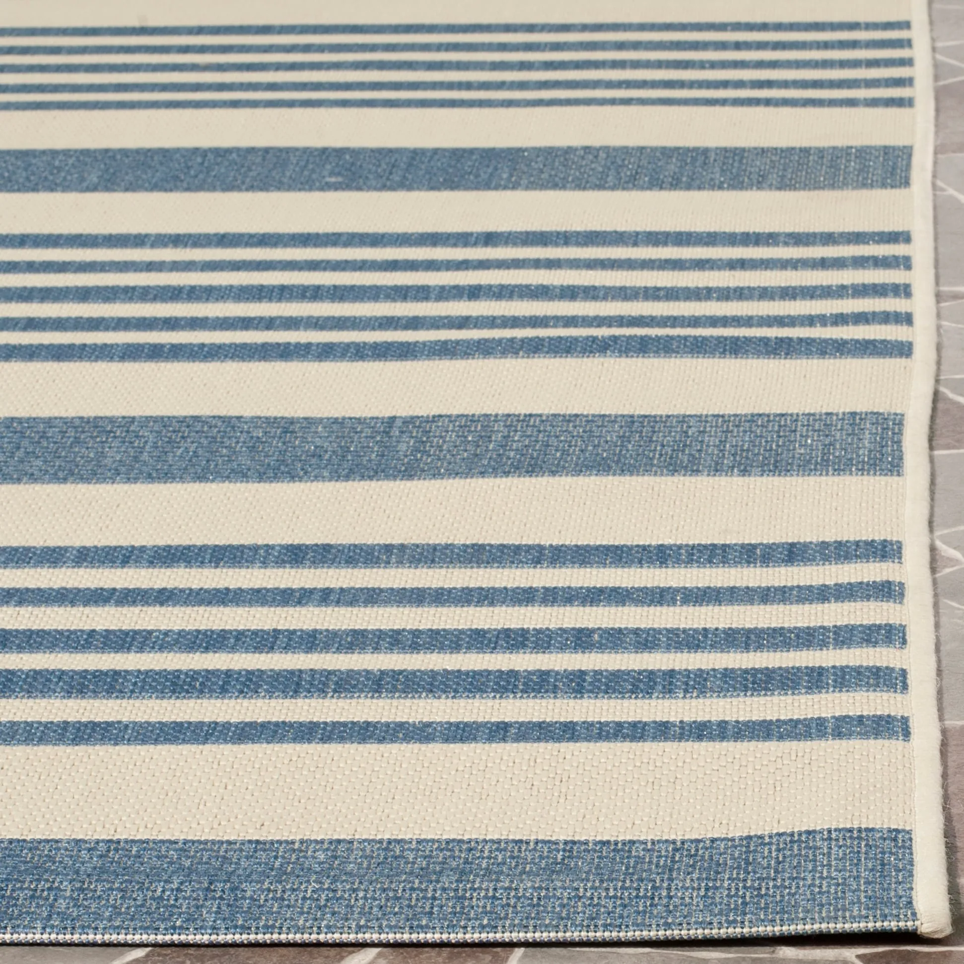 SAFAVIEH Courtyard Orsi Indoor/ Outdoor Waterproof Area Rug