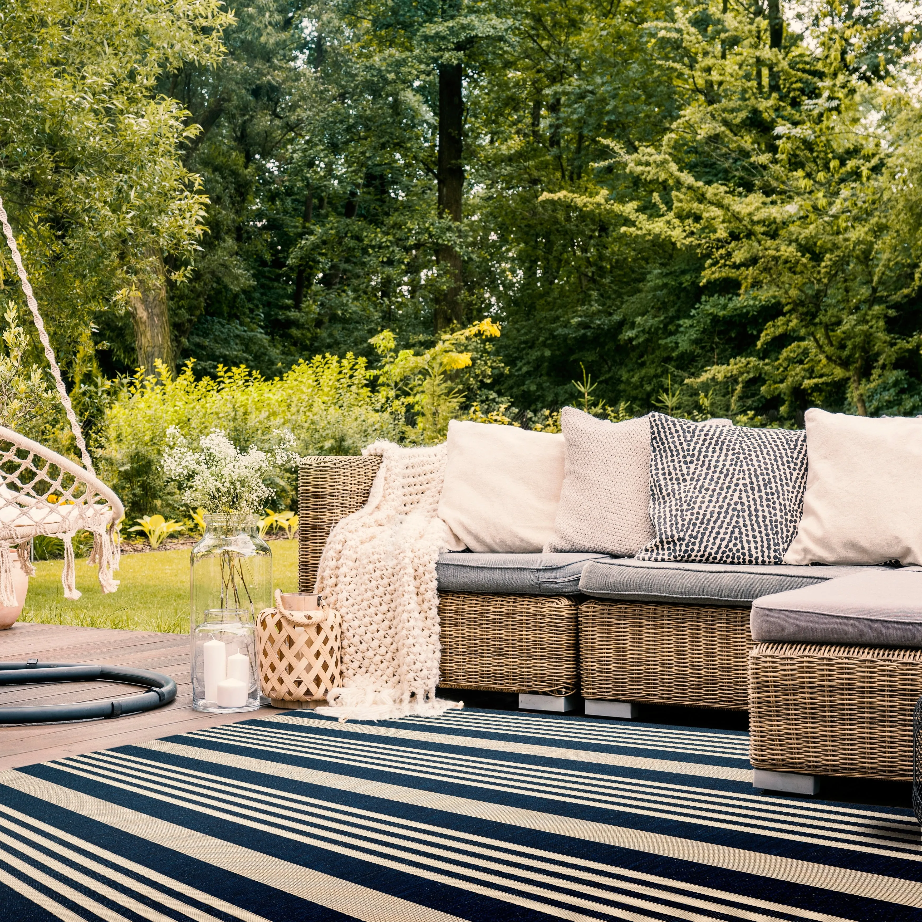 SAFAVIEH Courtyard Orsi Indoor/ Outdoor Waterproof Area Rug