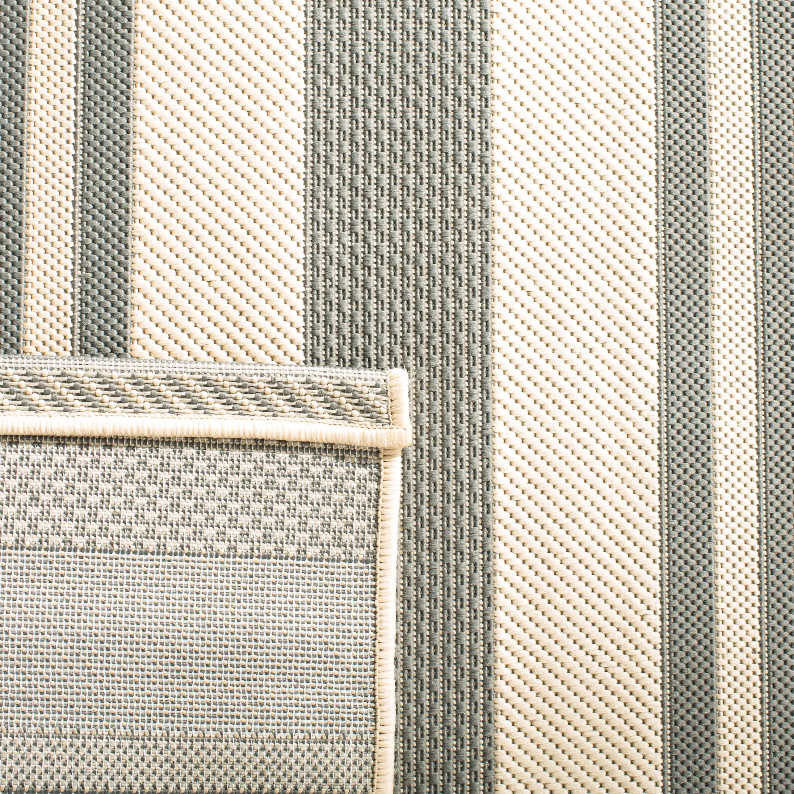 SAFAVIEH Courtyard Orsi Indoor/ Outdoor Waterproof Area Rug