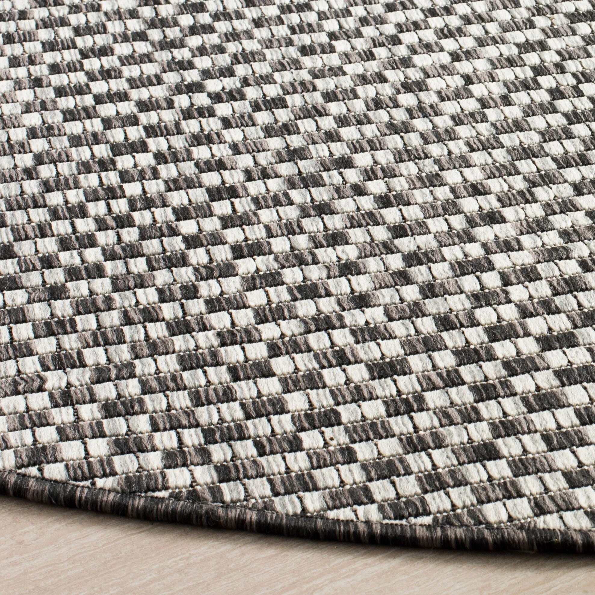 SAFAVIEH Courtyard Ragini Indoor/Outdoor Waterproof Patio Backyard Rug