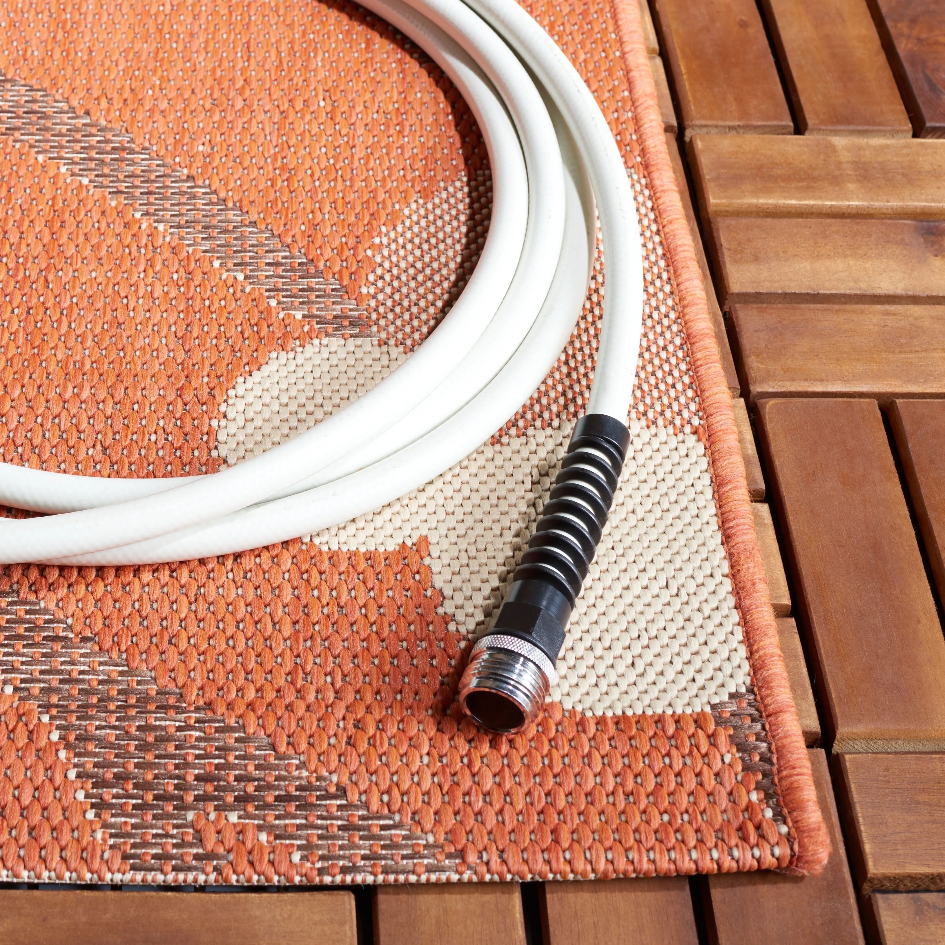 SAFAVIEH Courtyard Reesi Indoor/ Outdoor Waterproof Patio Backyard Rug