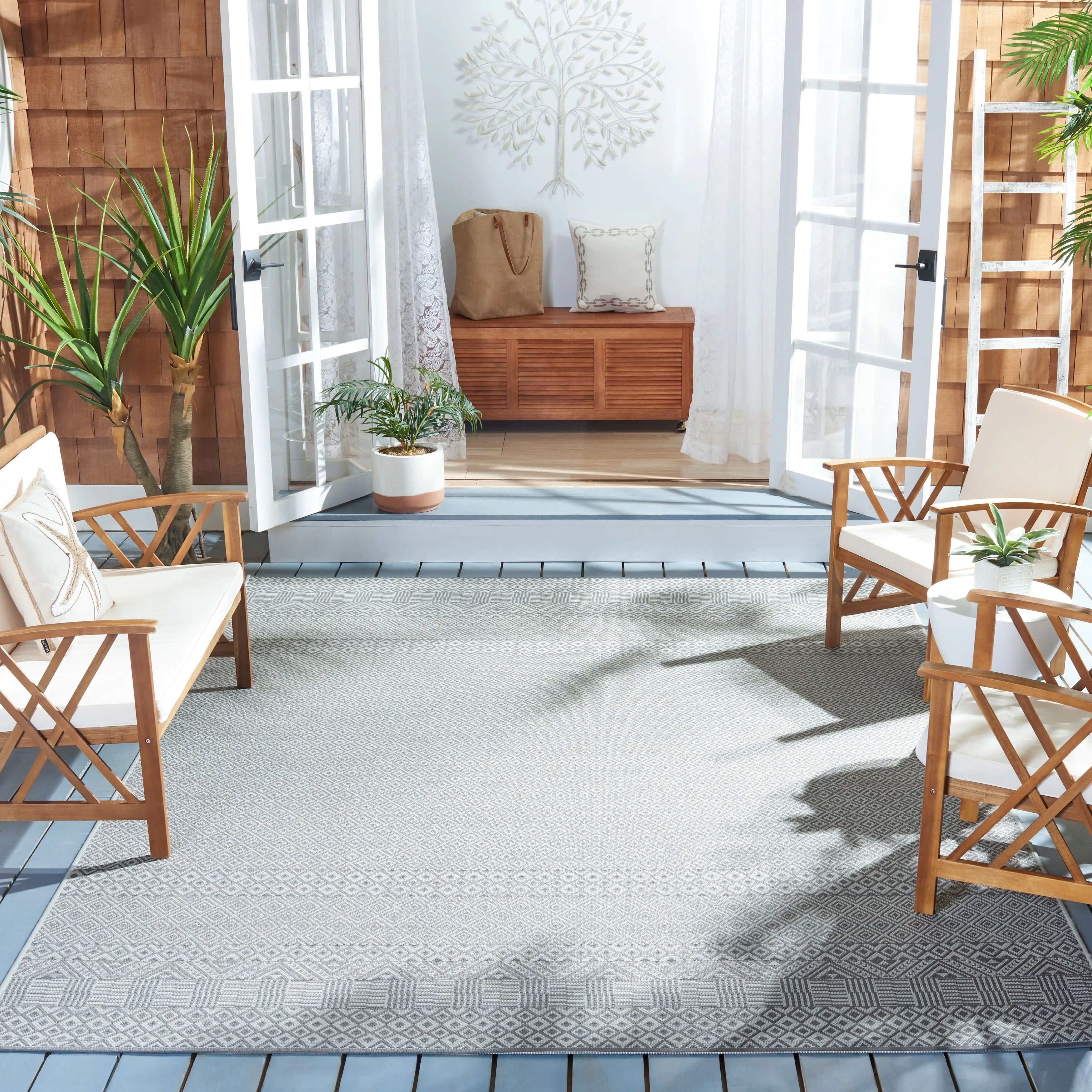SAFAVIEH Courtyard Shikibu Indoor/ Outdoor Waterproof Patio Backyard Rug