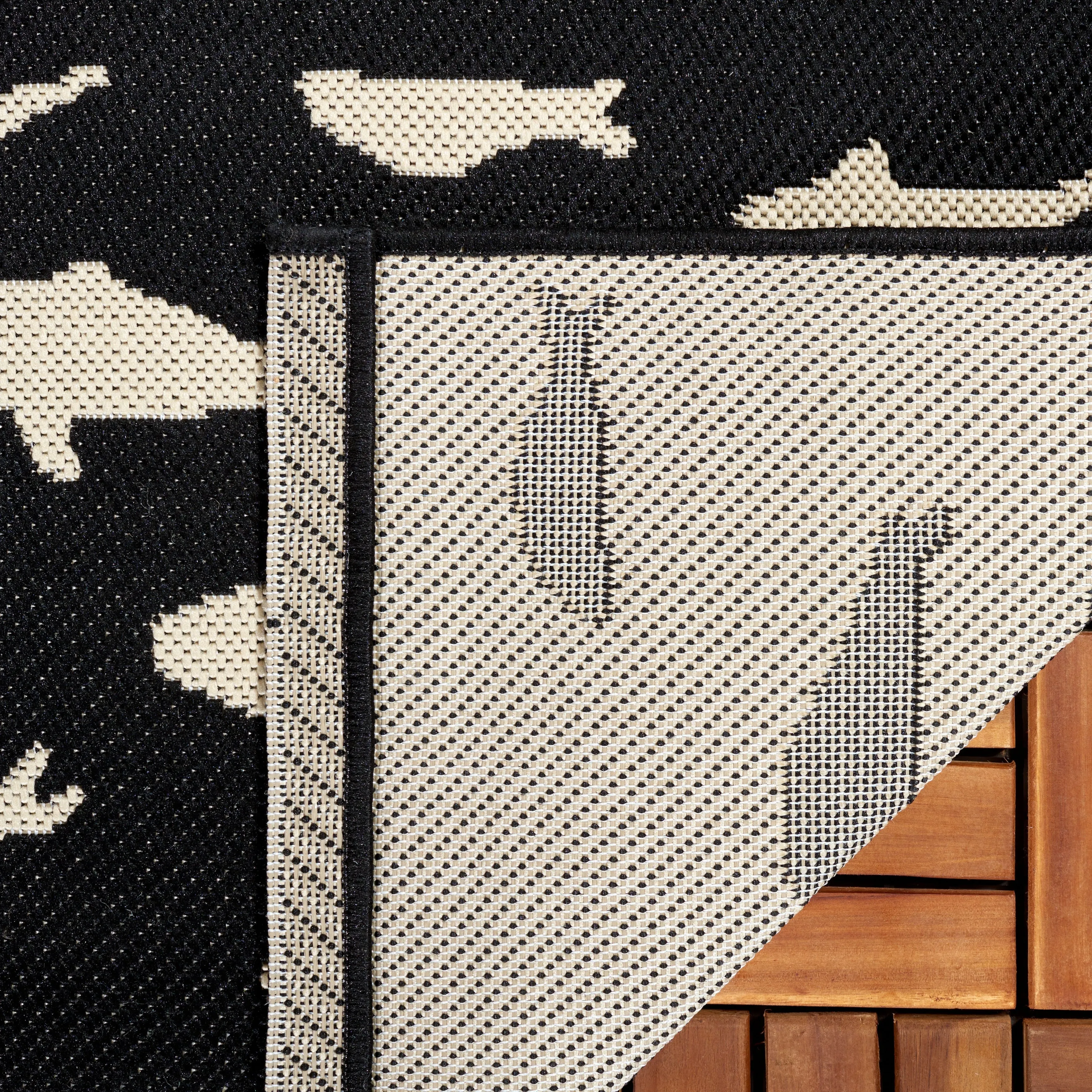 SAFAVIEH Courtyard Snaebjorg Transitional Rug