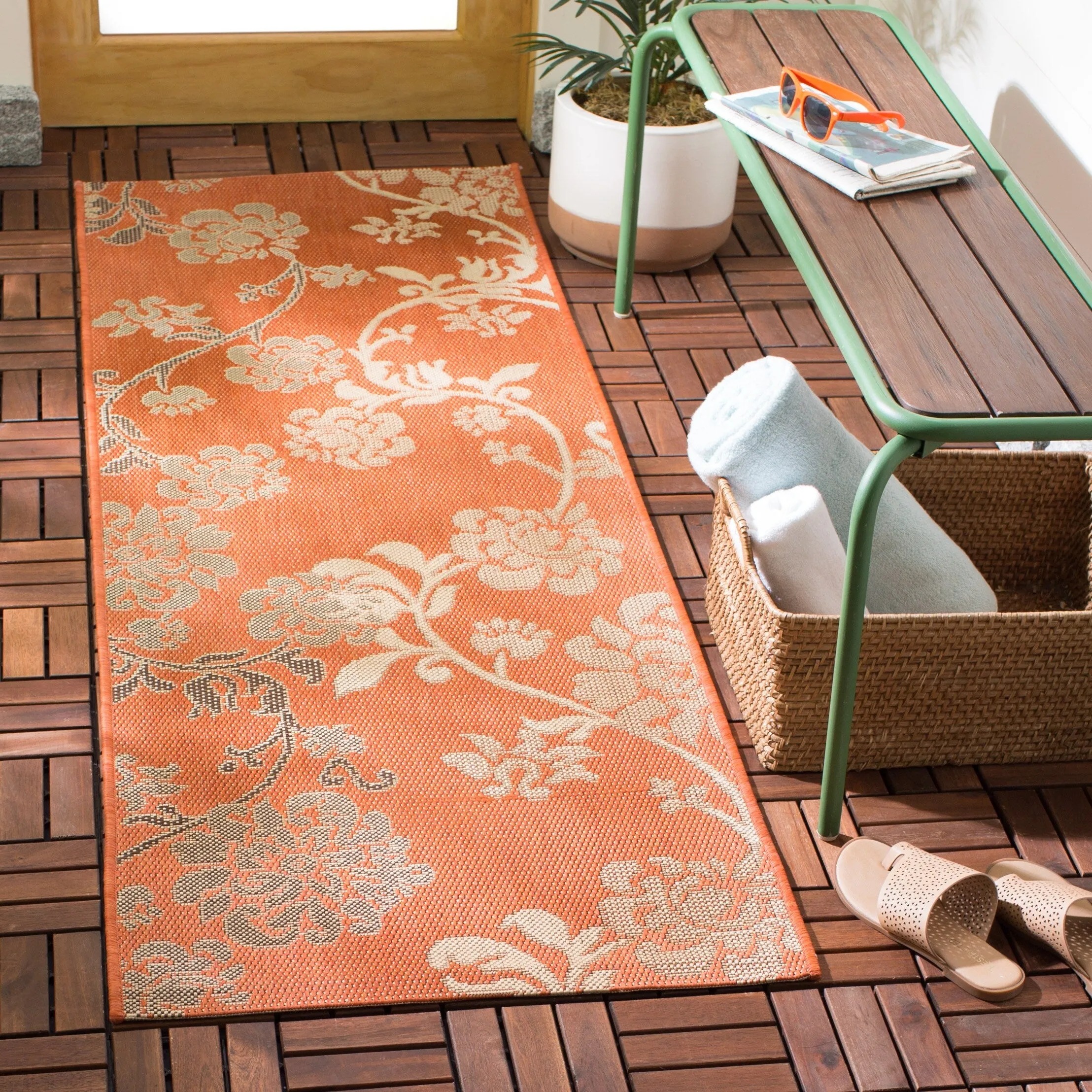 SAFAVIEH Courtyard Vernelle Arvyda Outdoor Waterproof Patio Backyard Rug
