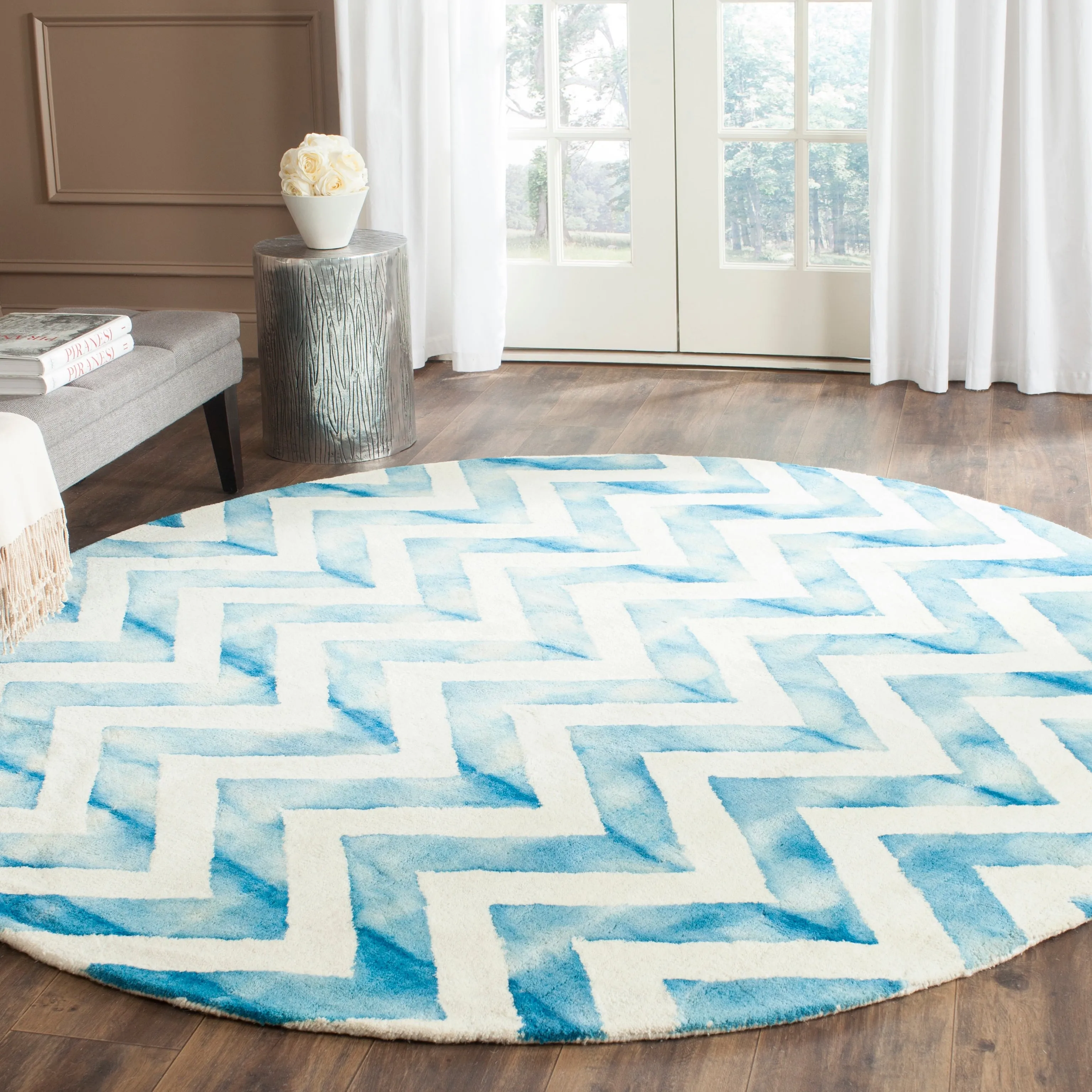 SAFAVIEH Dip Dye Erkhild Hand-tufted Wool Chevron Area Rug