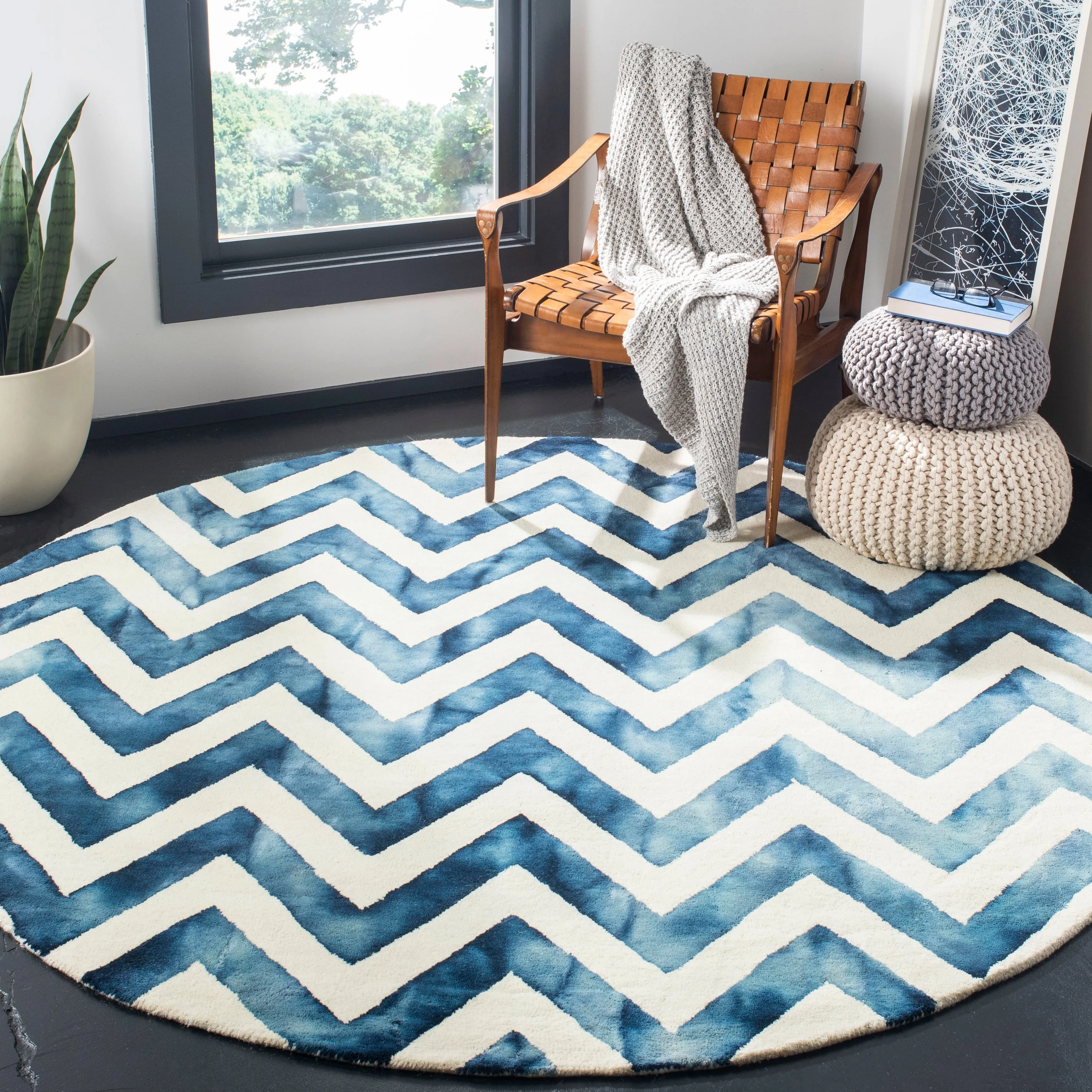 SAFAVIEH Dip Dye Erkhild Hand-tufted Wool Chevron Area Rug