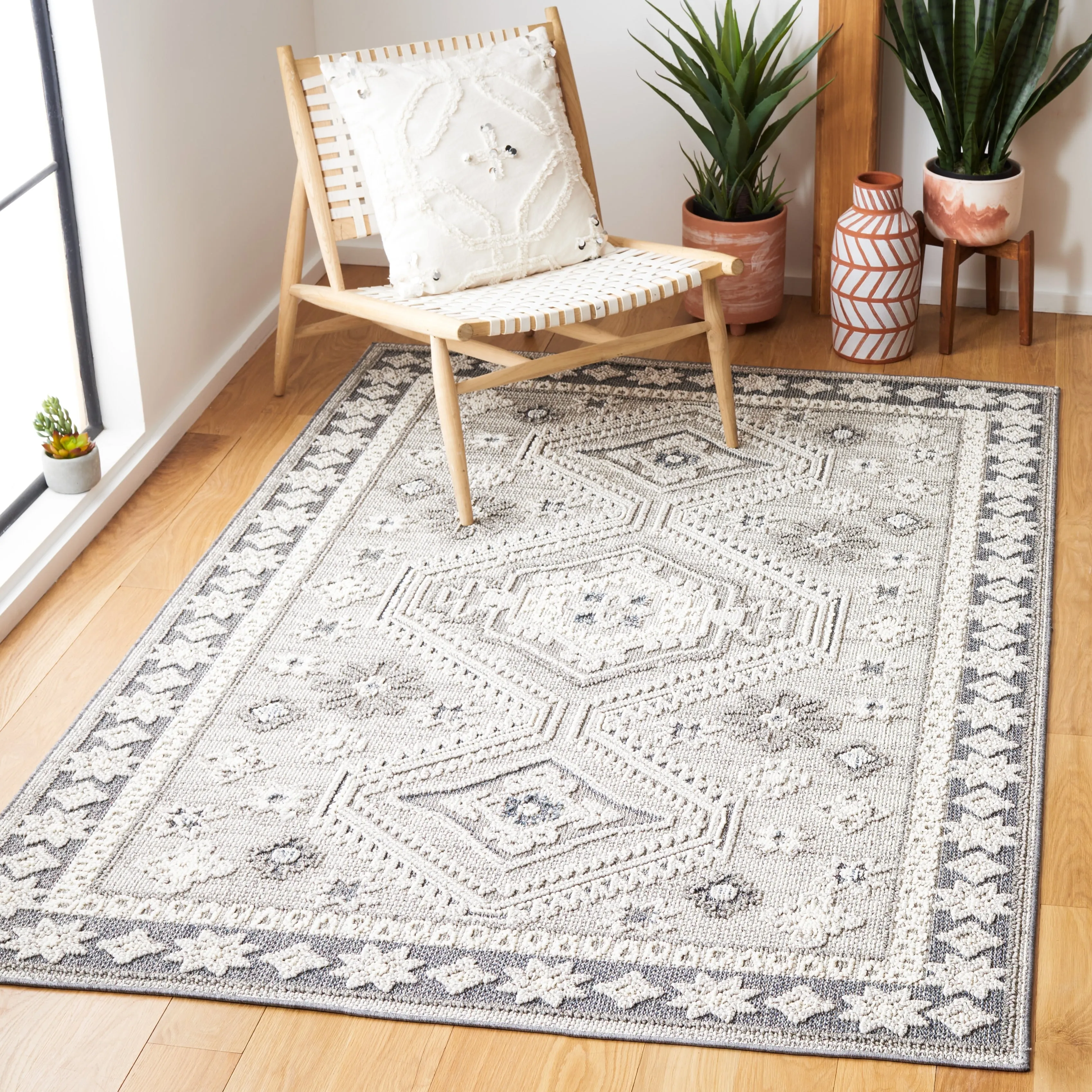 SAFAVIEH Global Gotje Moroccan Indoor/ Outdoor Waterproof Patio Backyard