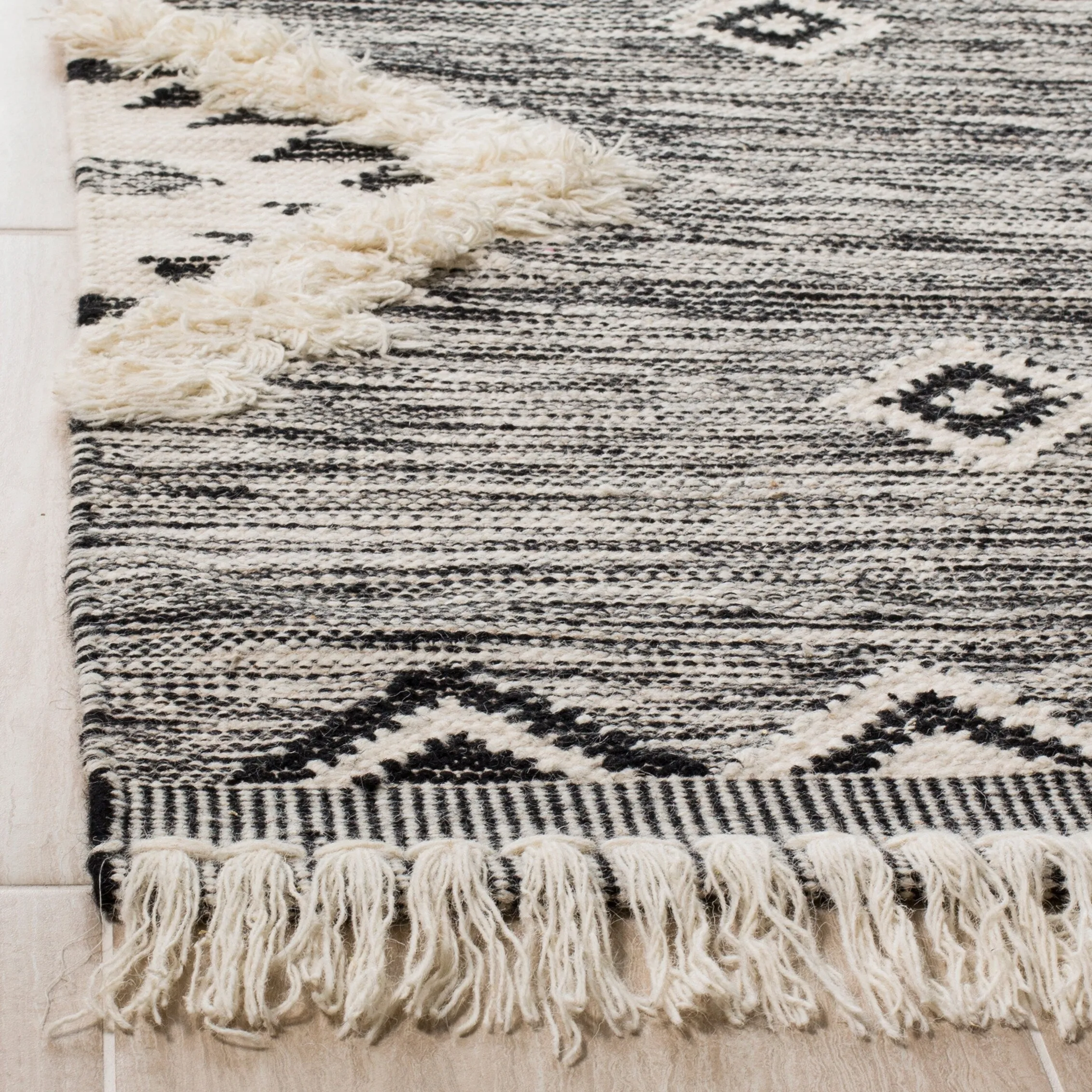 SAFAVIEH Hand-knotted Kenya Fiorenza Southwestern Tribal Wool Rug