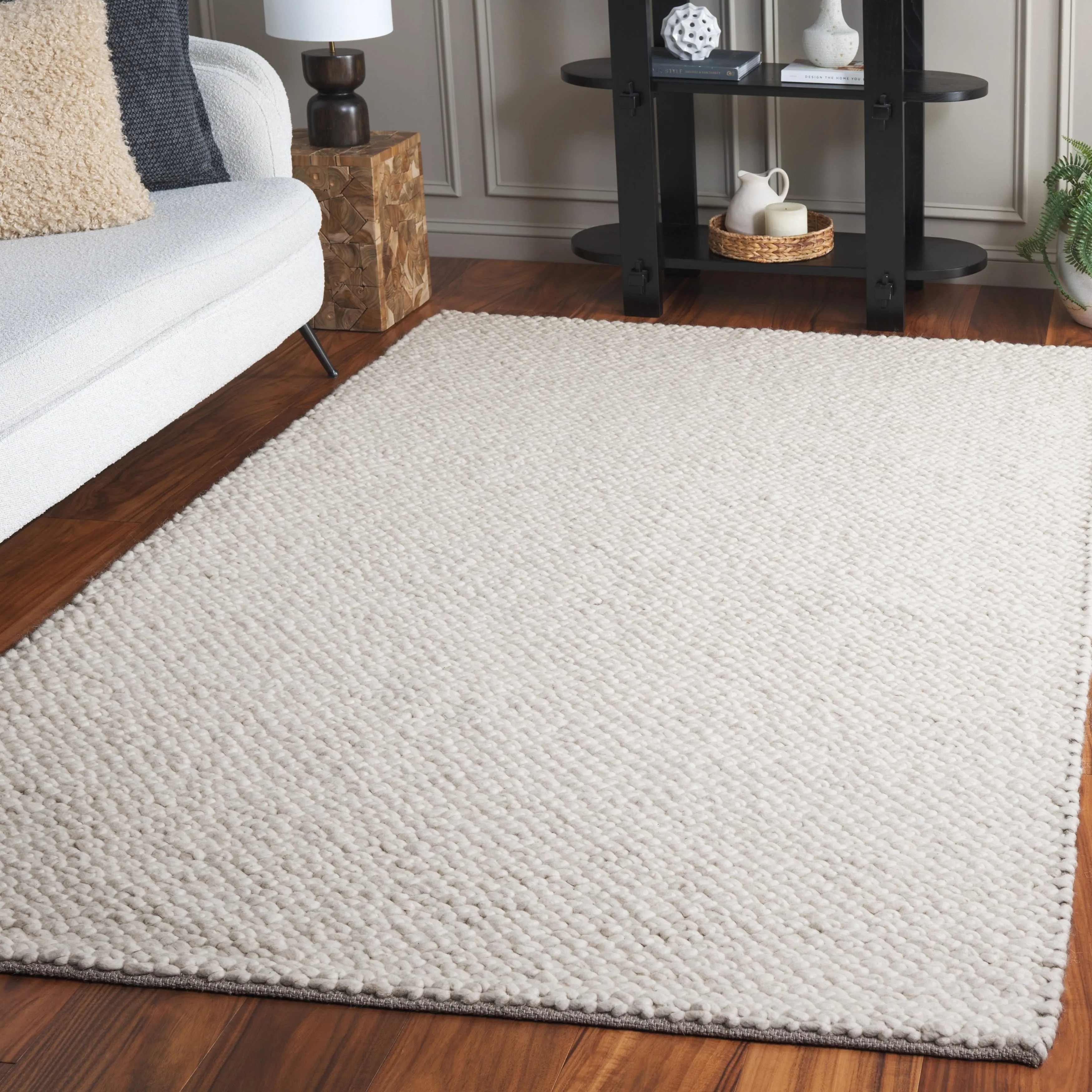 SAFAVIEH Hand-Loomed Natura Toshka Transitional Wool Rug