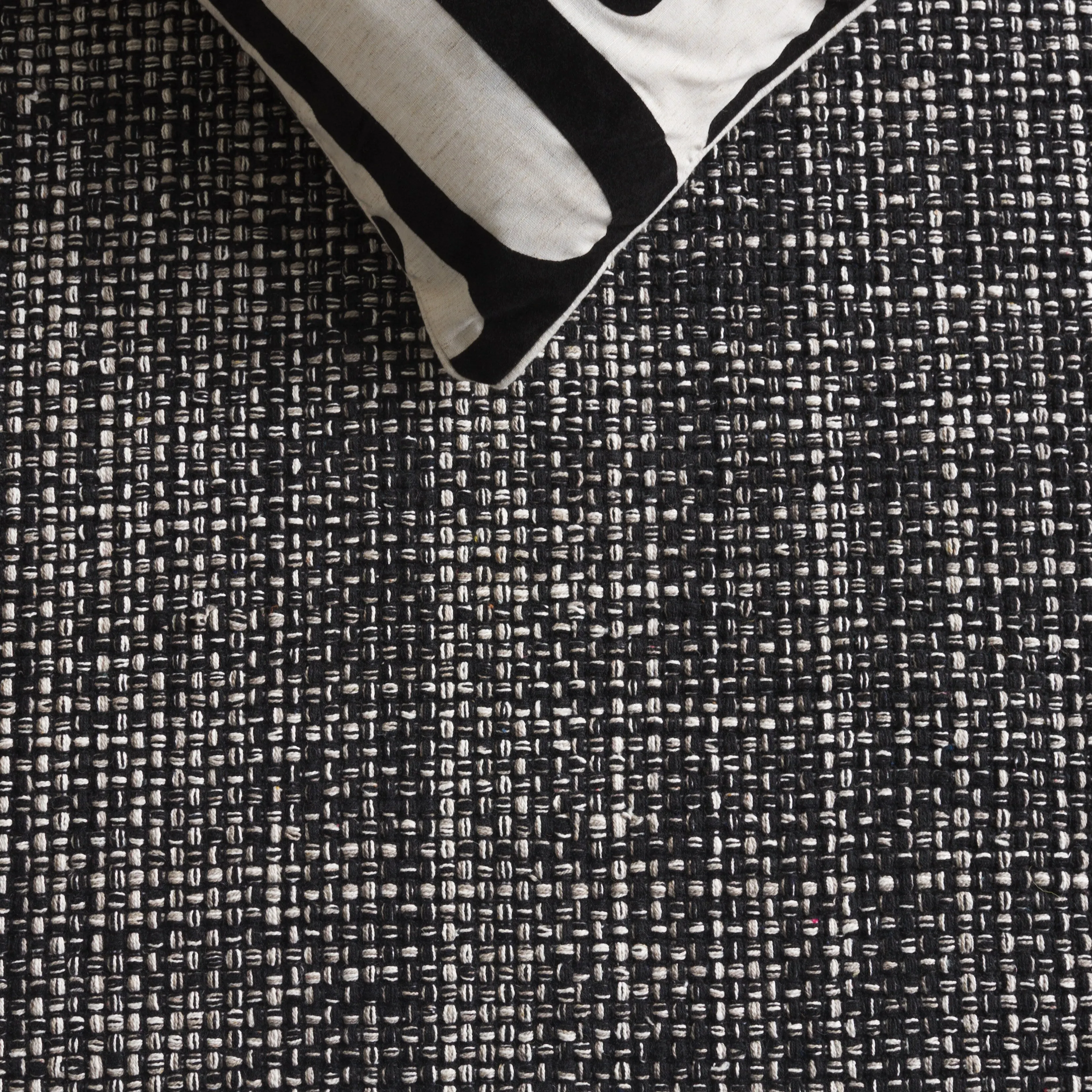 SAFAVIEH Hand-Woven Montauk Neacsa Casual Cotton Rug