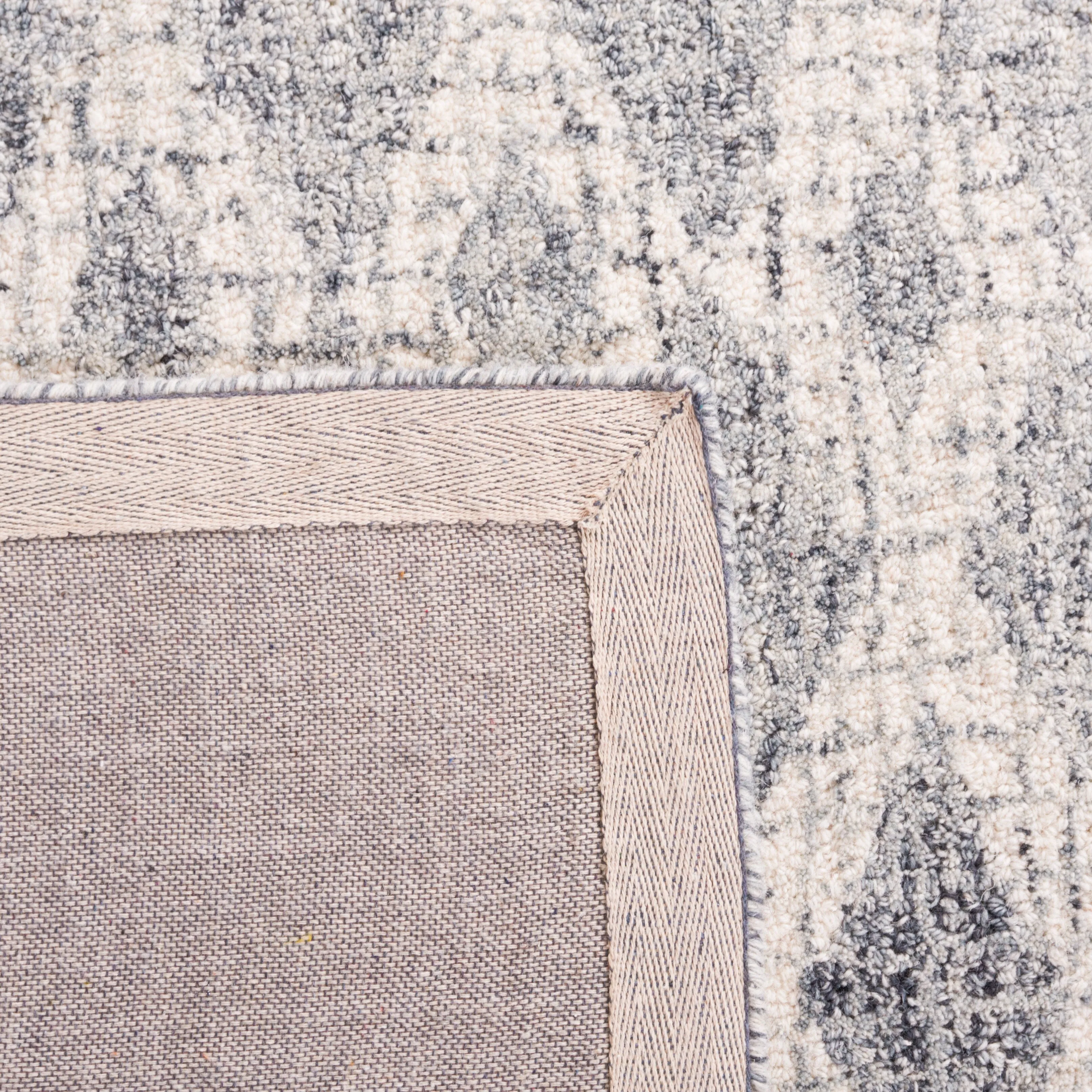 SAFAVIEH Handmade Abstract Gyda Modern Wool Rug