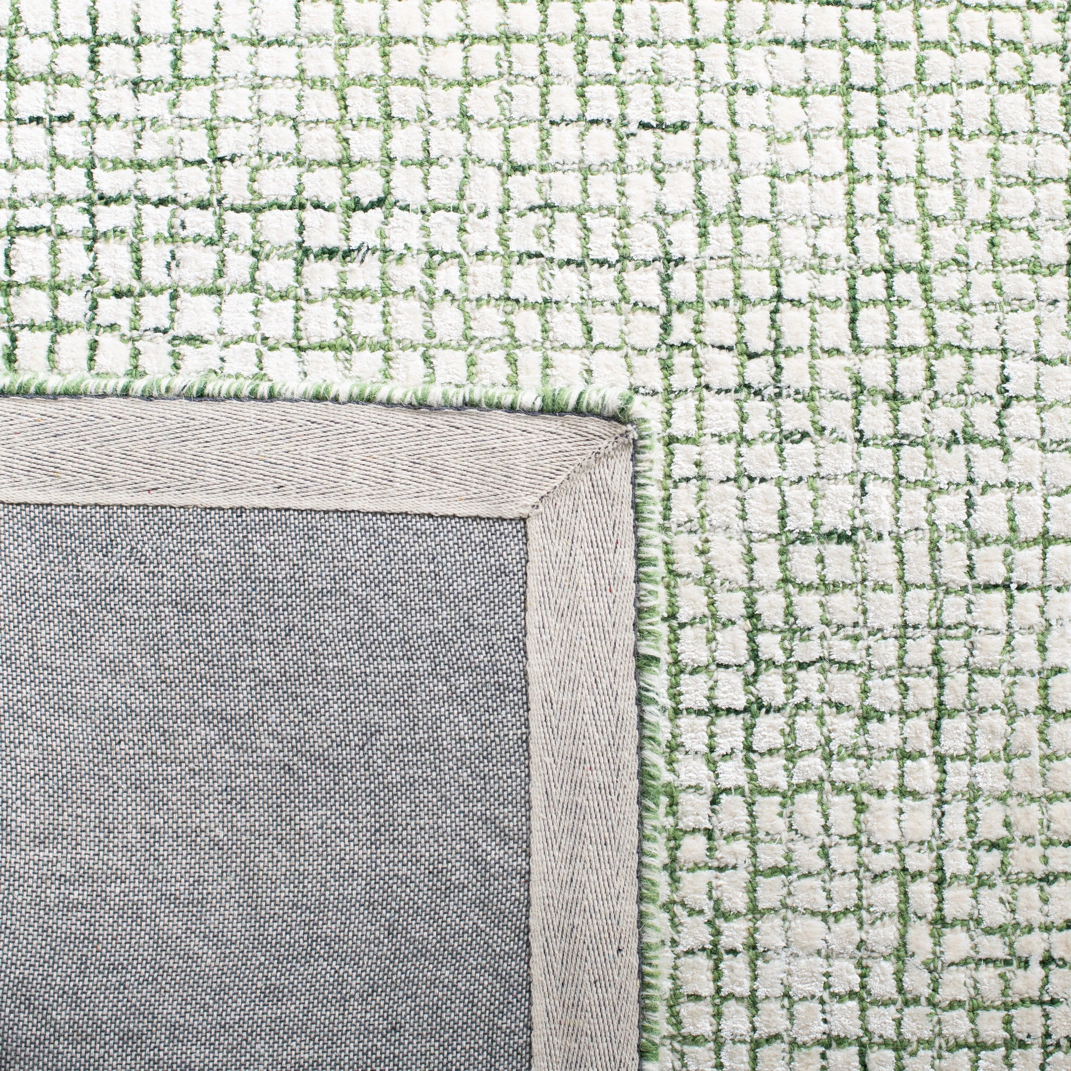 SAFAVIEH Handmade Abstract Marikka Modern Viscose Rug