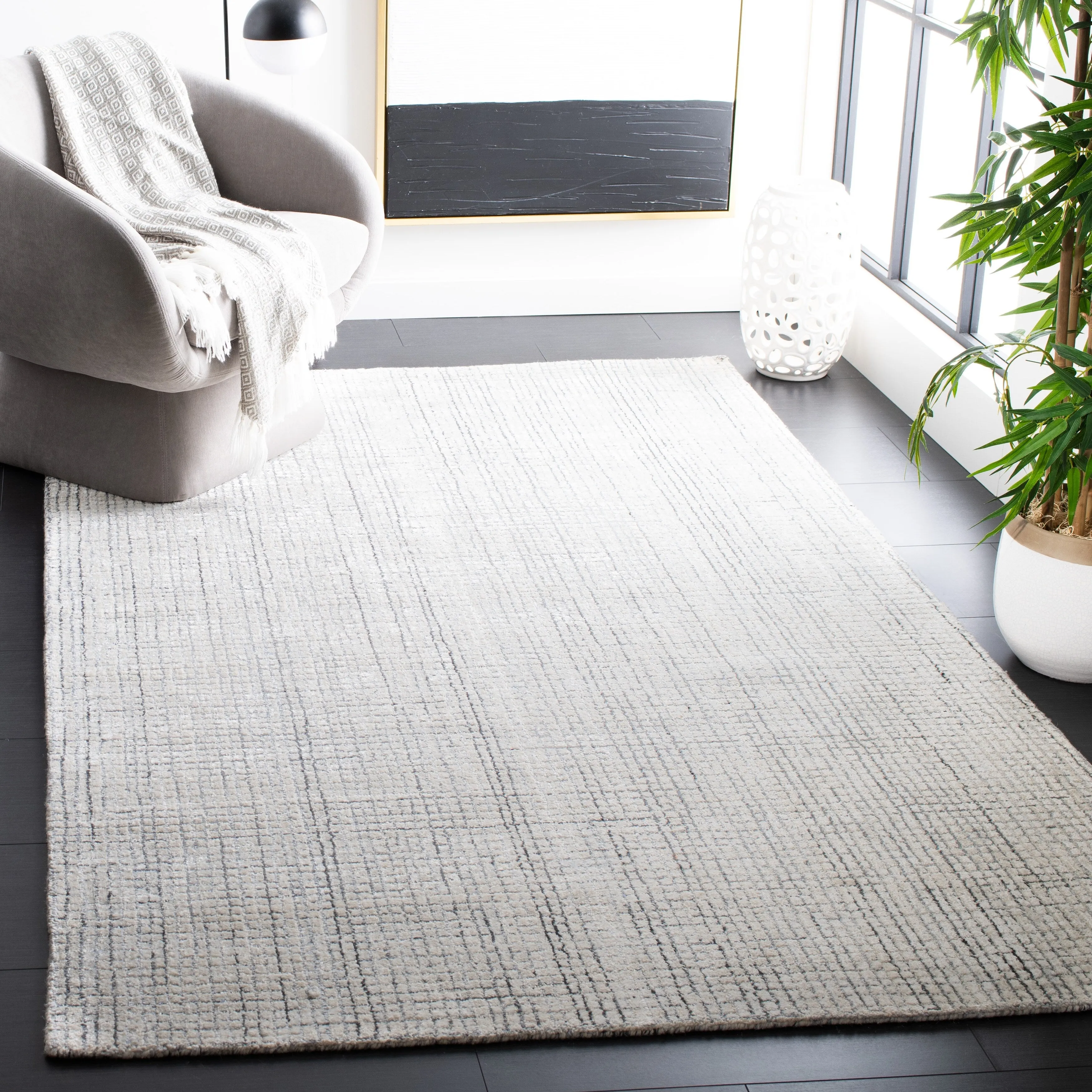 SAFAVIEH Handmade Abstract Marikka Modern Viscose Rug