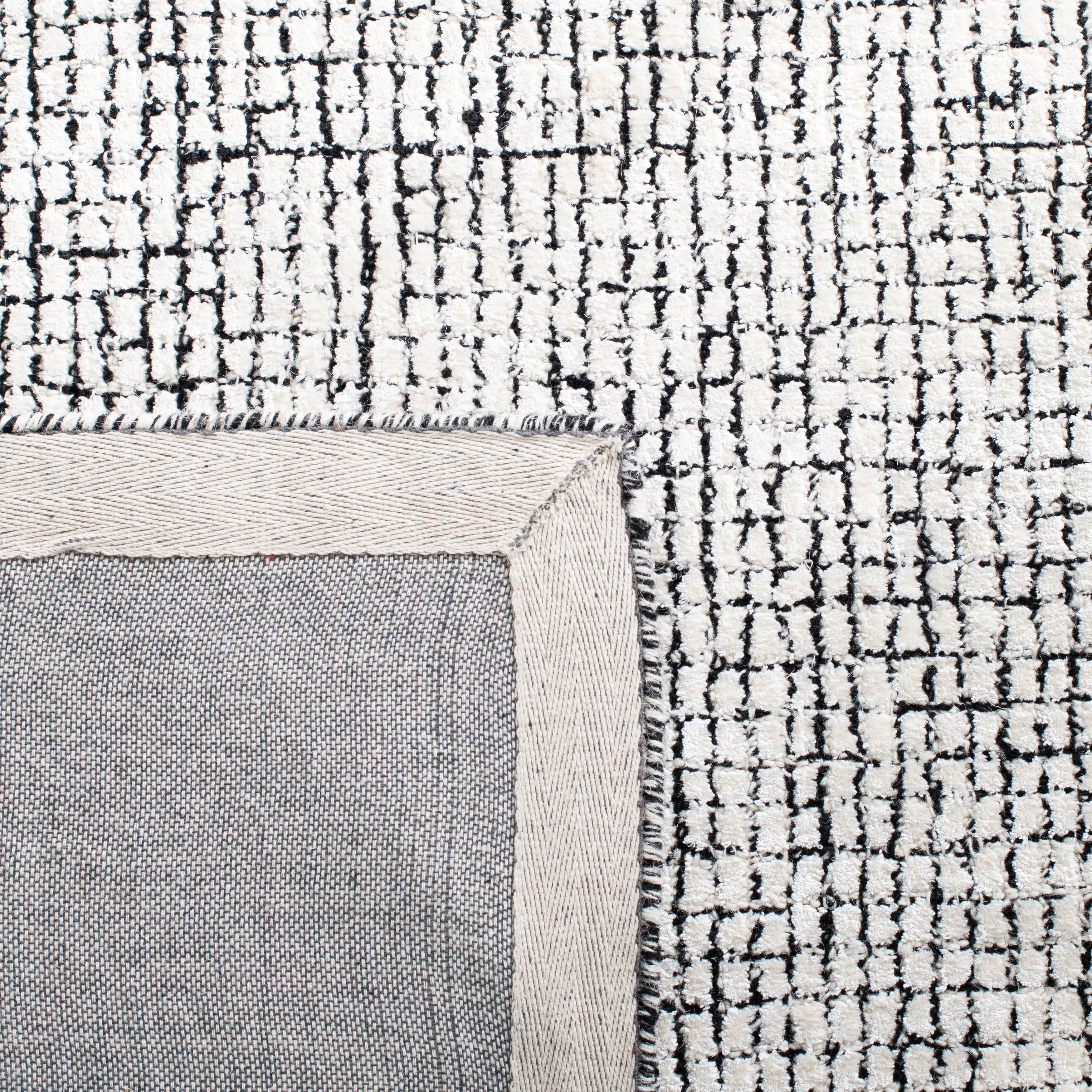 SAFAVIEH Handmade Abstract Marikka Modern Viscose Rug