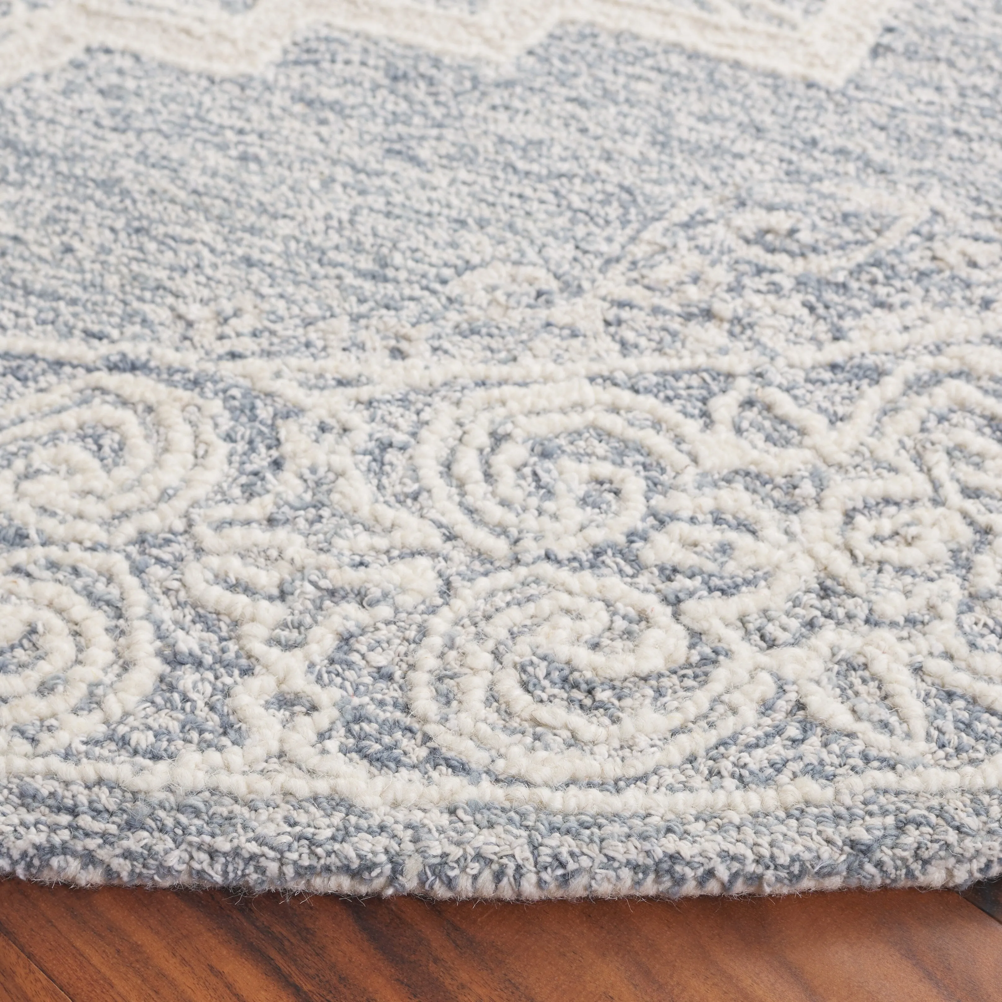 SAFAVIEH Handmade Abstract Seung Wool Rug