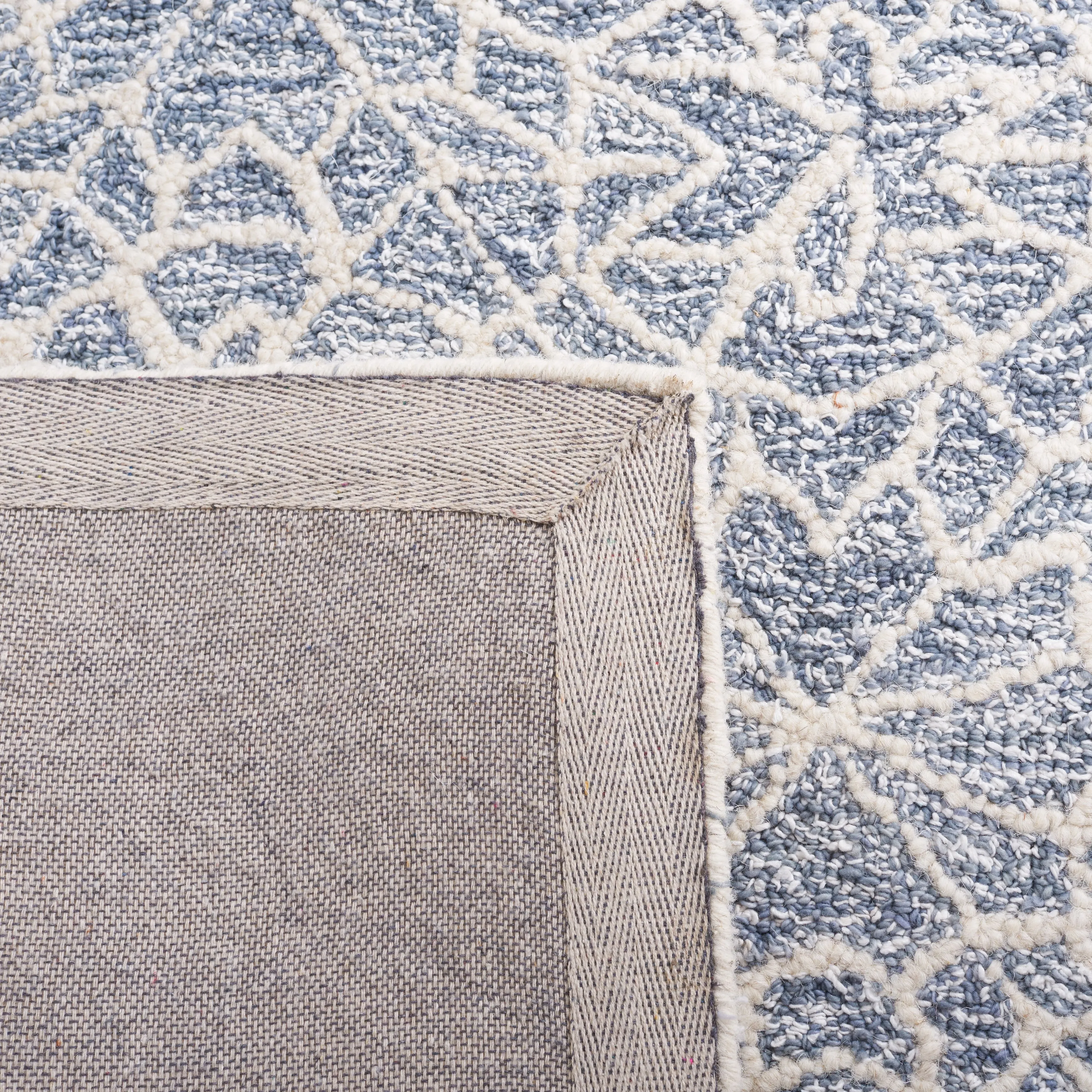 SAFAVIEH Handmade Abstract Seung Wool Rug