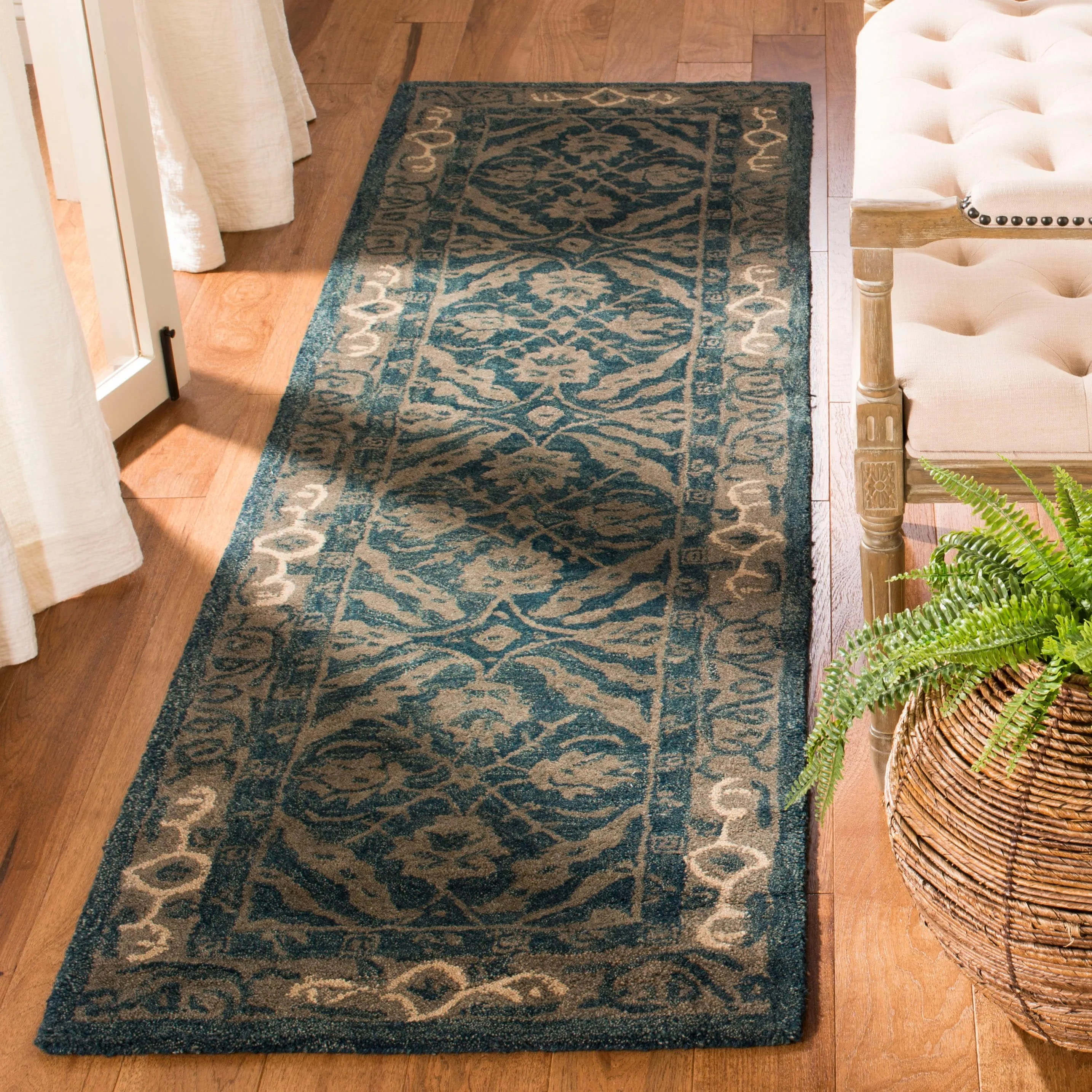 SAFAVIEH Handmade Anatolia Doro Traditional Oriental Hand-spun Wool Rug