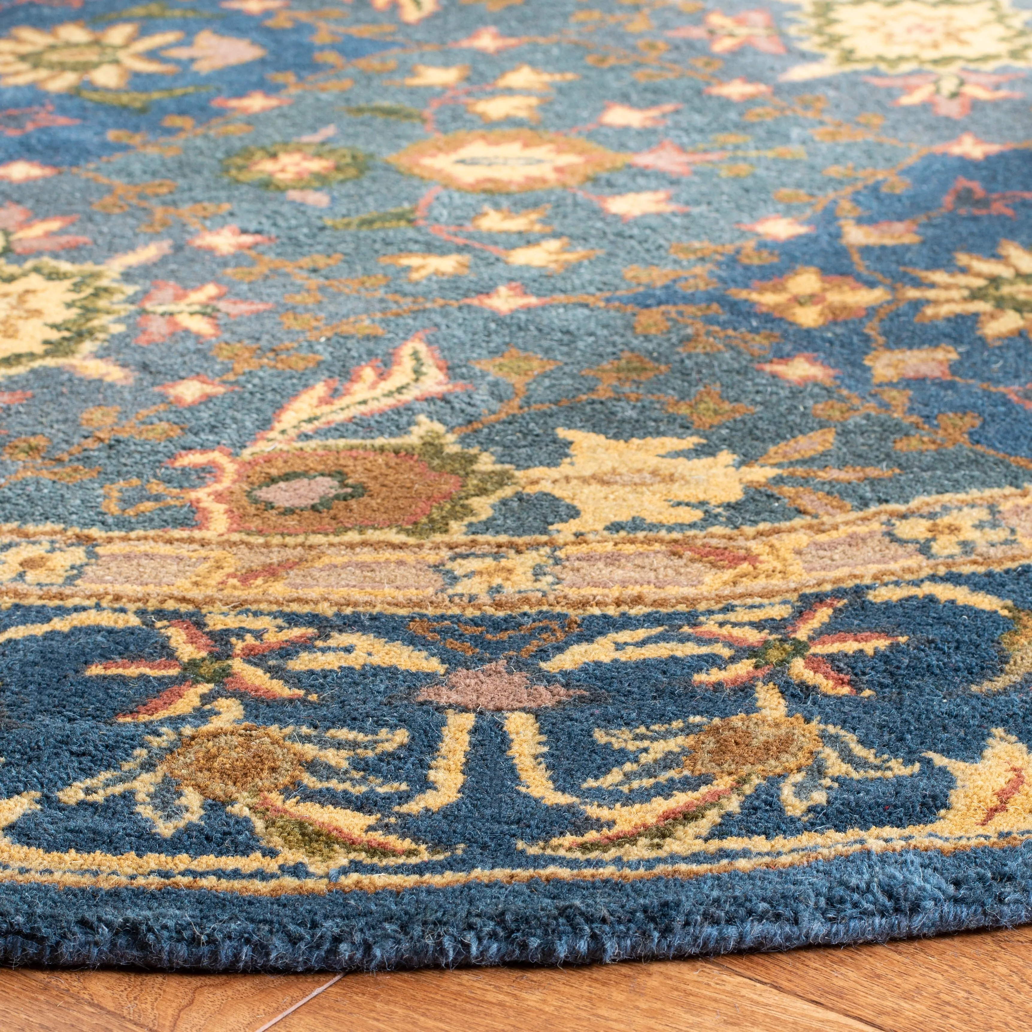 SAFAVIEH Handmade Antiquity Allegonde Traditional Oriental Wool Rug