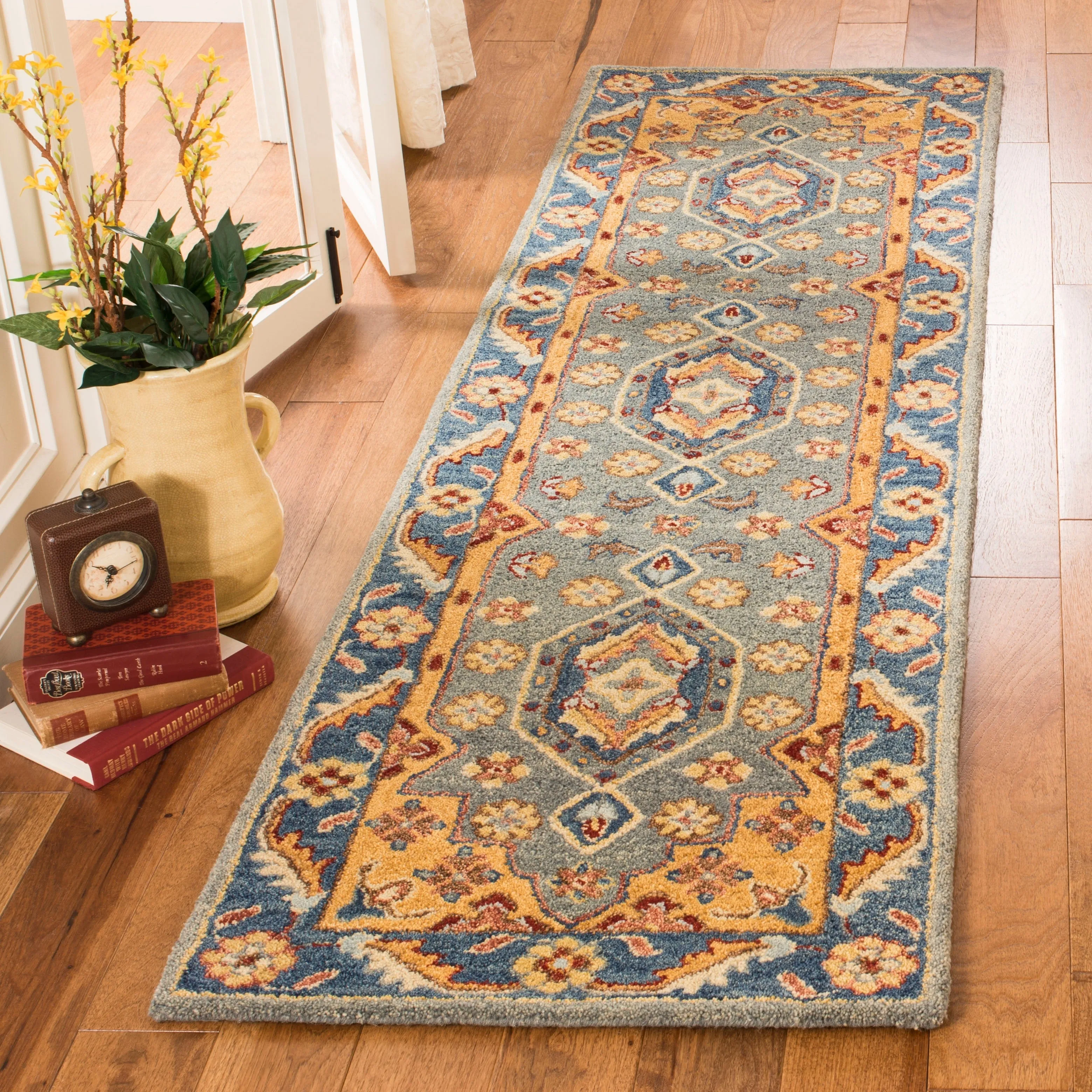 SAFAVIEH Handmade Antiquity Olgerta Traditional Oriental Wool Rug