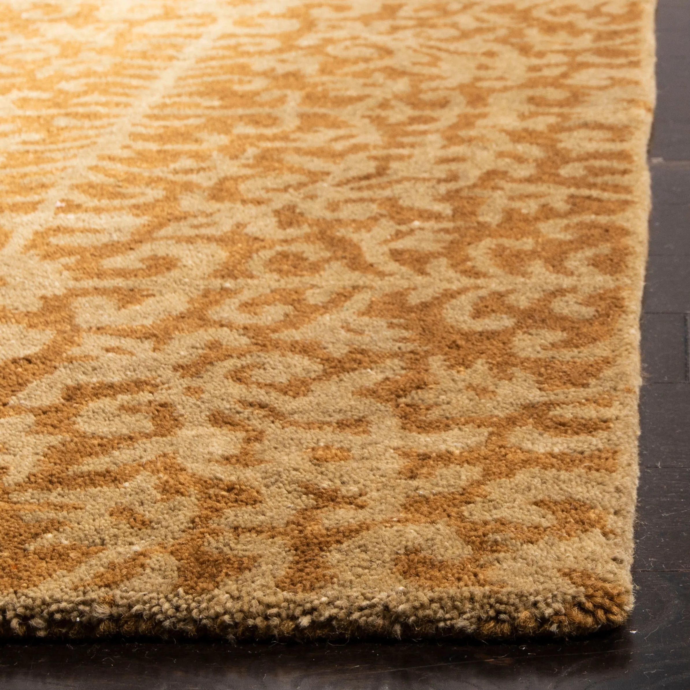 SAFAVIEH Handmade Antiquity Rhosyn Traditional Oriental Wool Rug