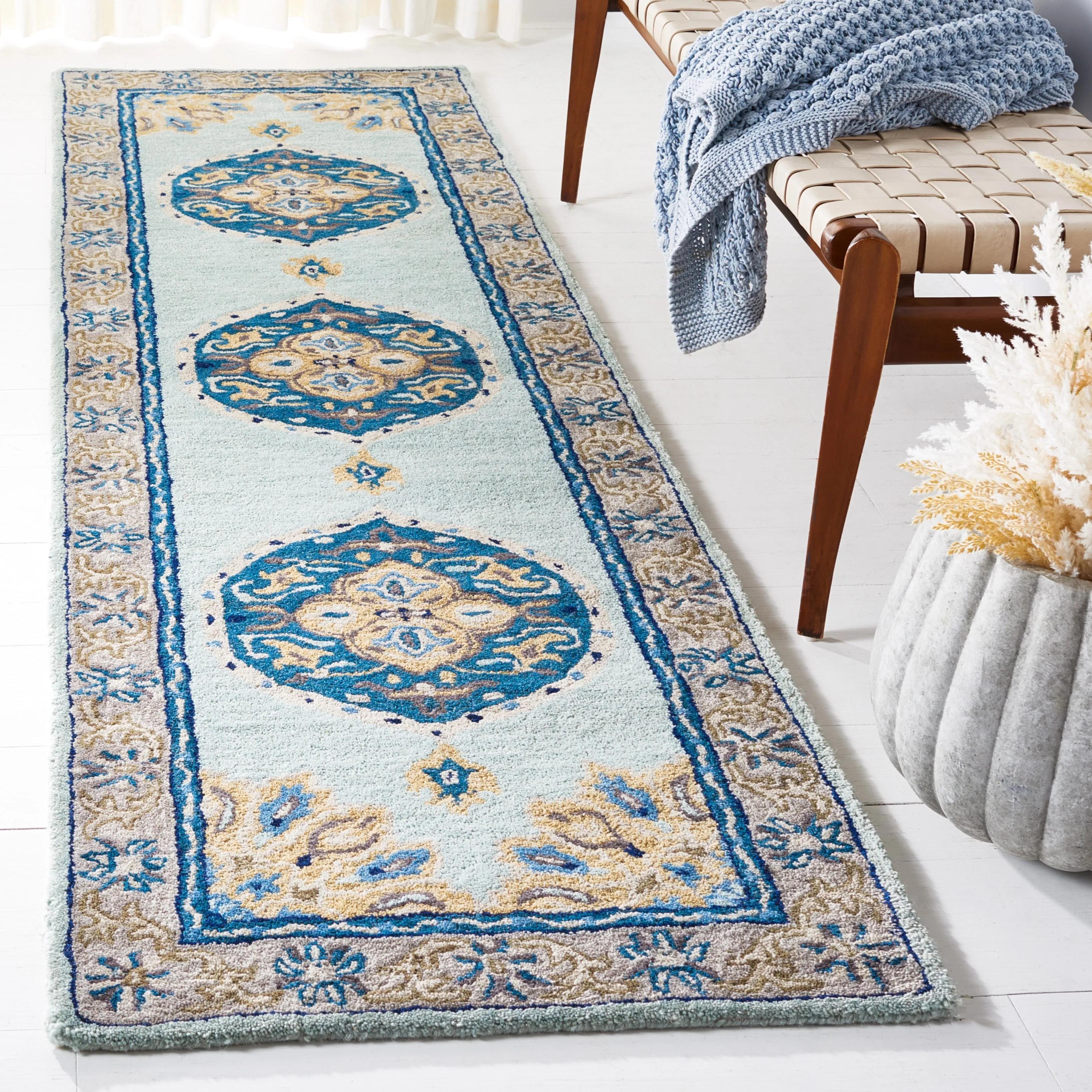 SAFAVIEH Handmade Antiquity Subinka Oriental Wool Rug