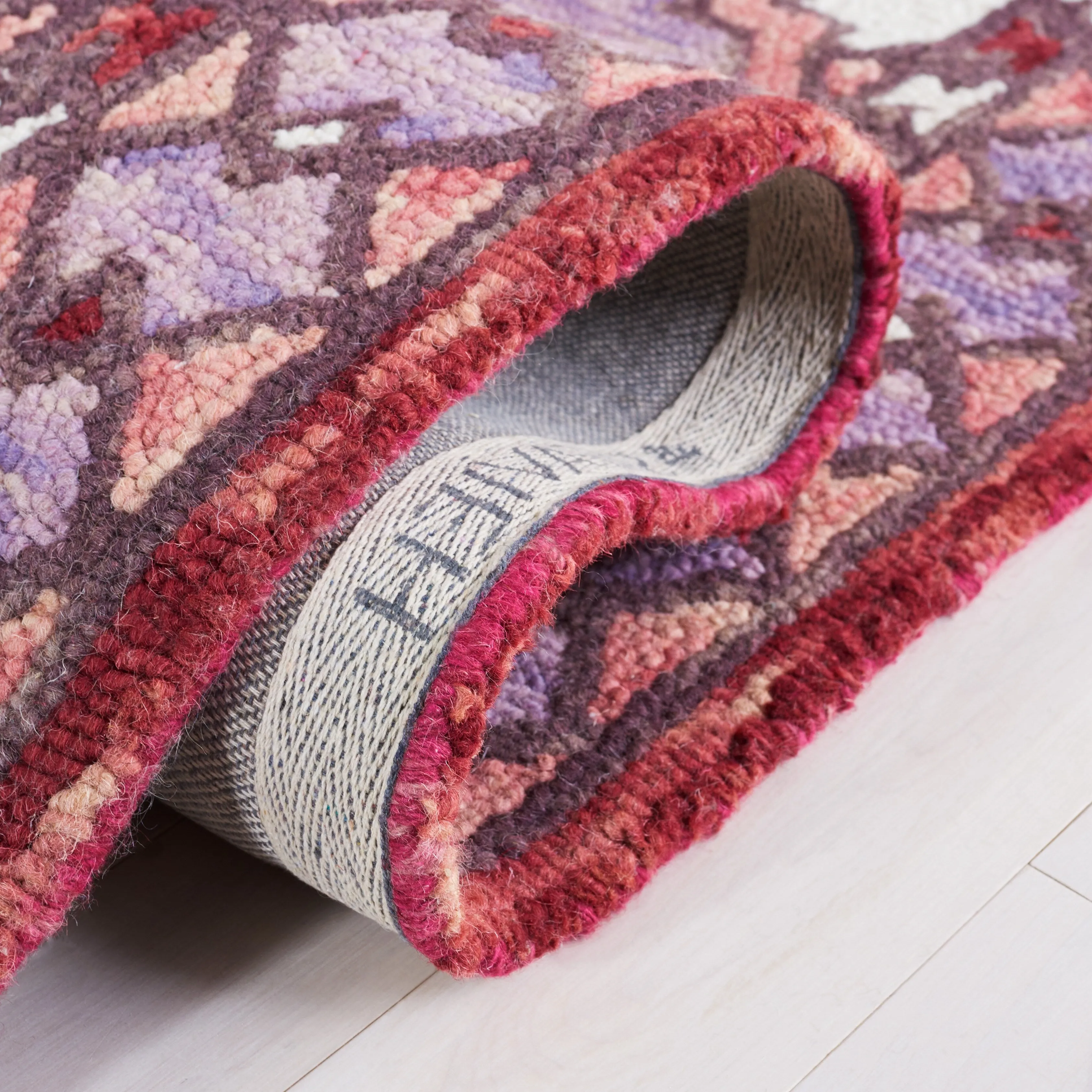 SAFAVIEH Handmade Aspen Inessa Boho Wool Rug
