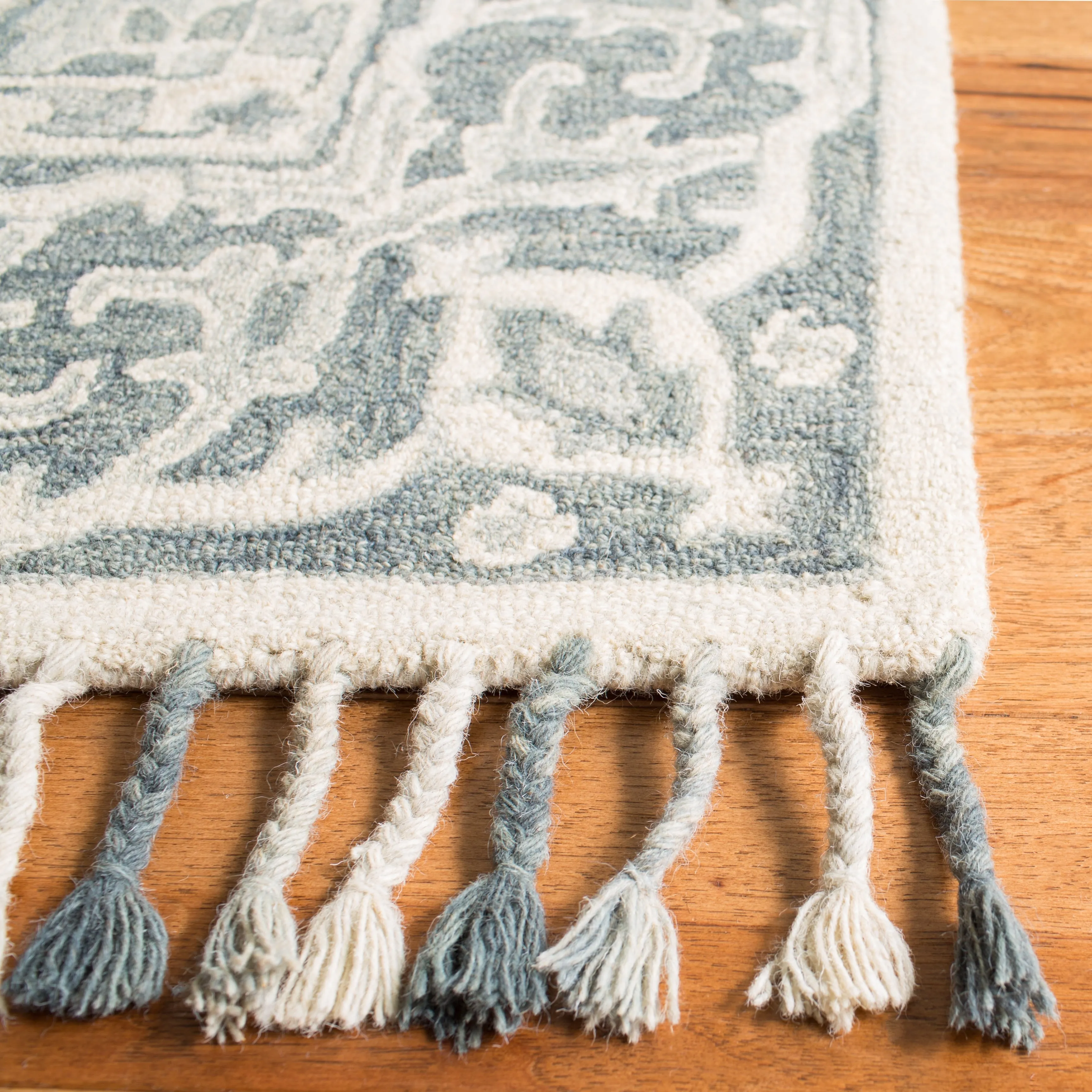 SAFAVIEH Handmade Aspen Manana Boho Medallion Wool Rug
