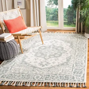 SAFAVIEH Handmade Aspen Manana Boho Medallion Wool Rug