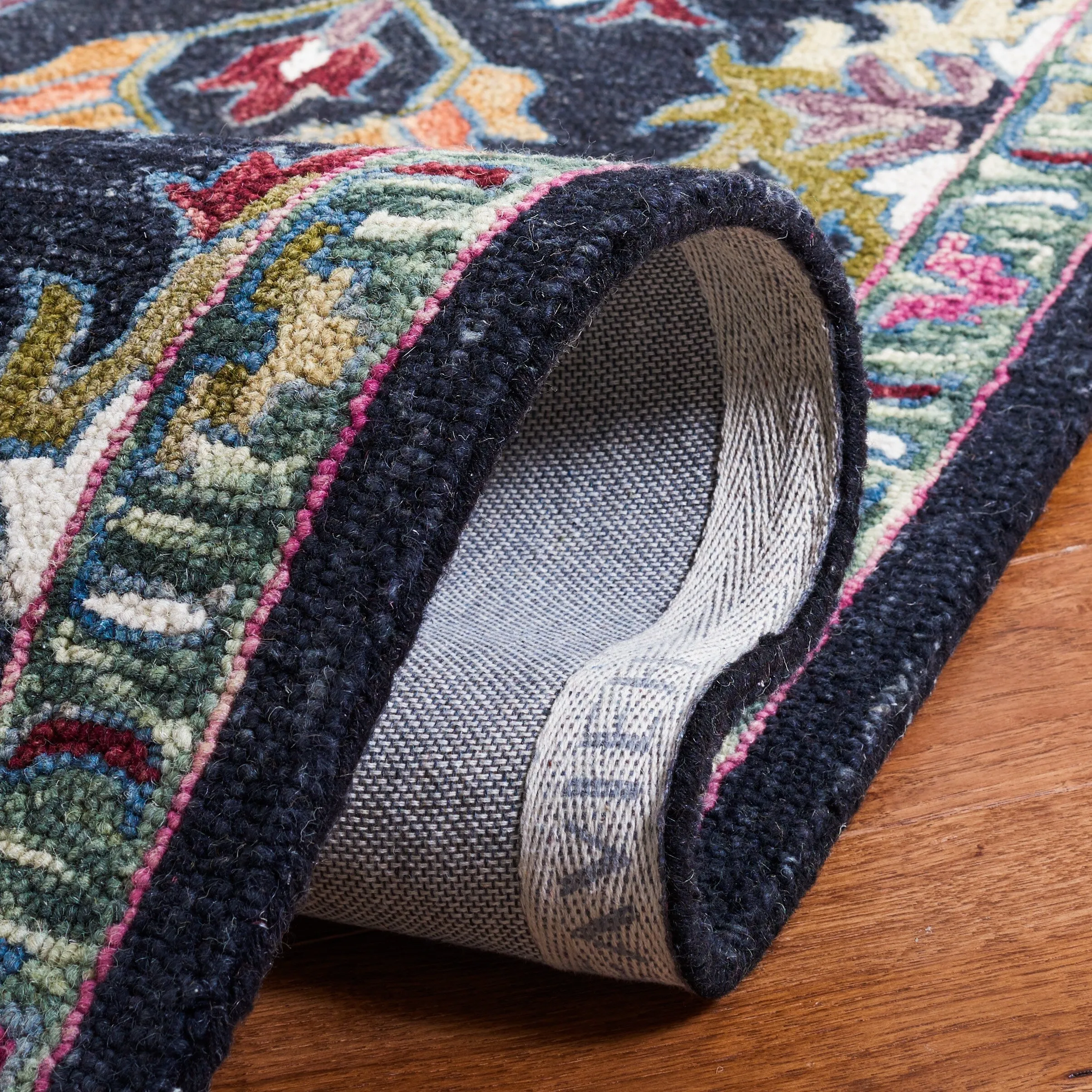 SAFAVIEH Handmade Aspen Vitala Boho Wool Rug