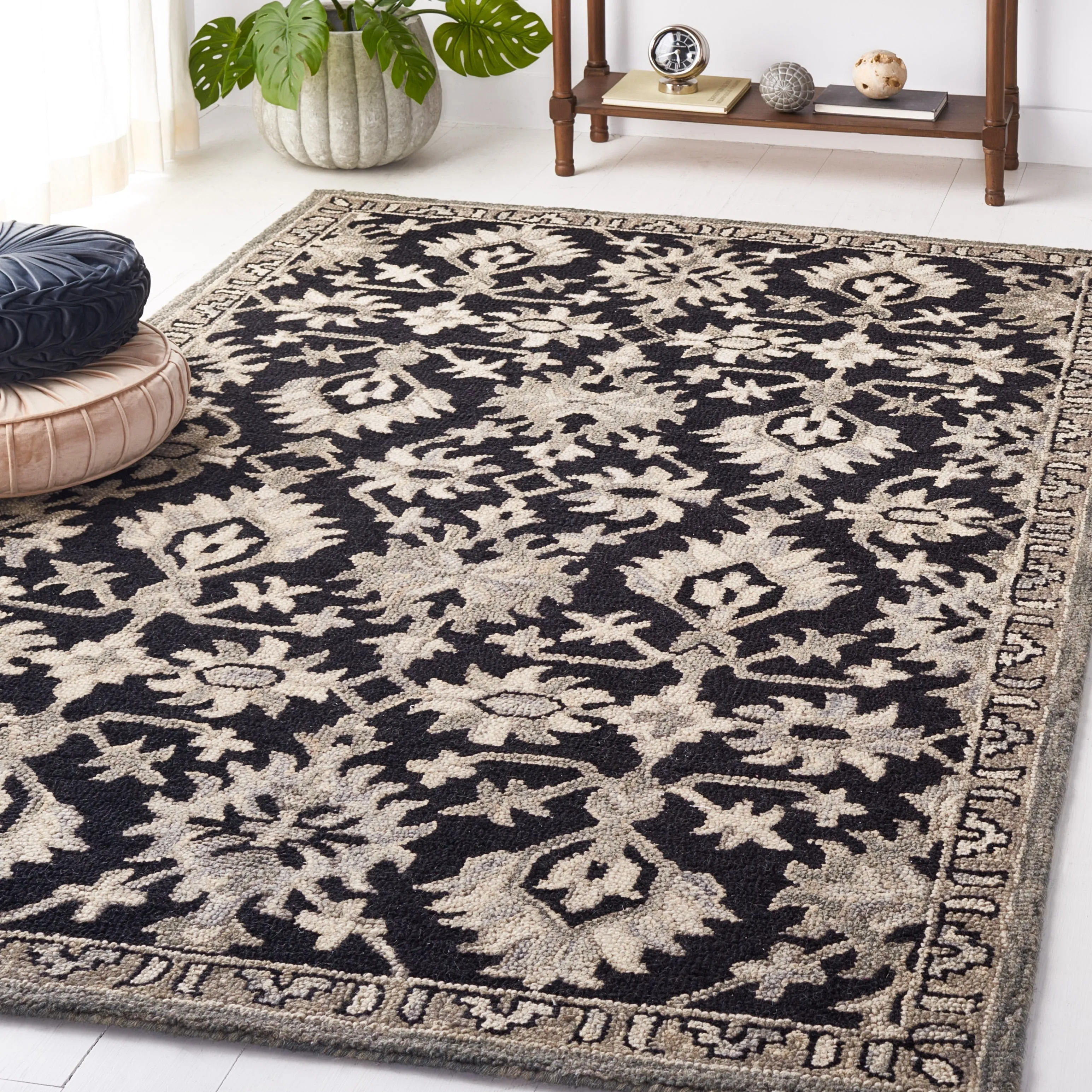 SAFAVIEH Handmade Aspen Vitala Boho Wool Rug