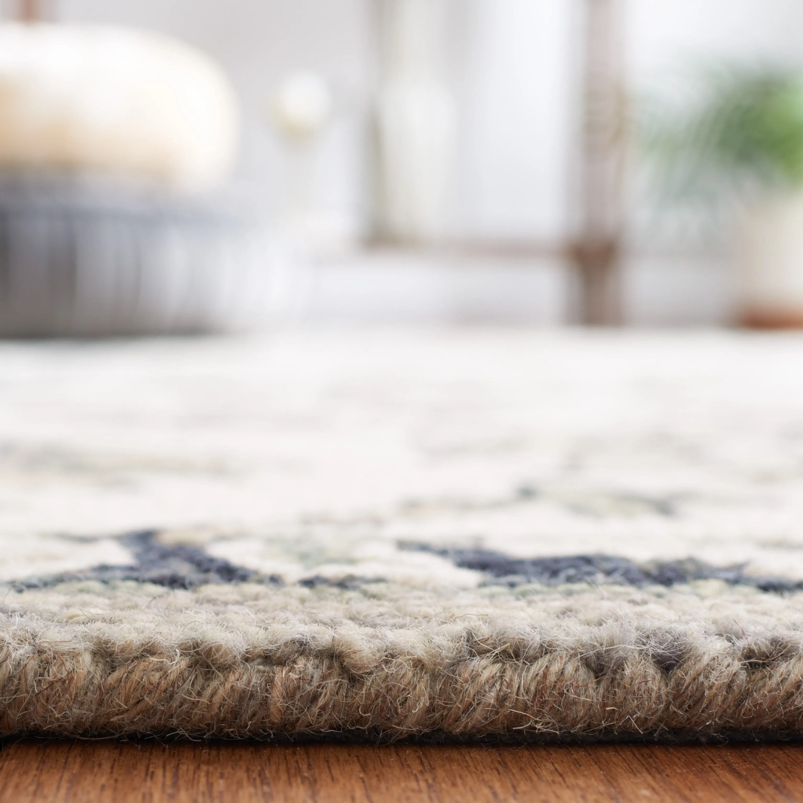 SAFAVIEH Handmade Aspen Vitala Boho Wool Rug