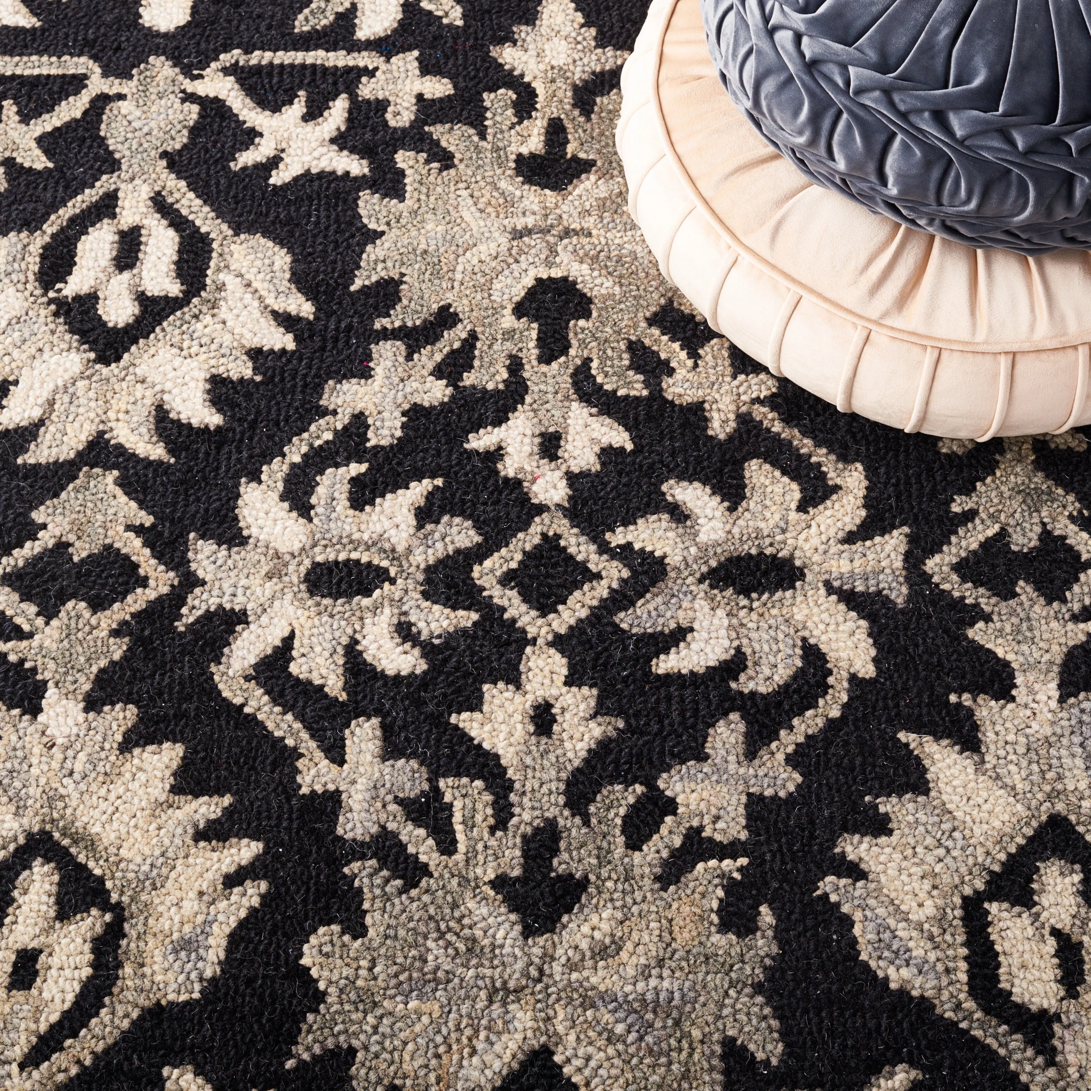 SAFAVIEH Handmade Aspen Vitala Boho Wool Rug
