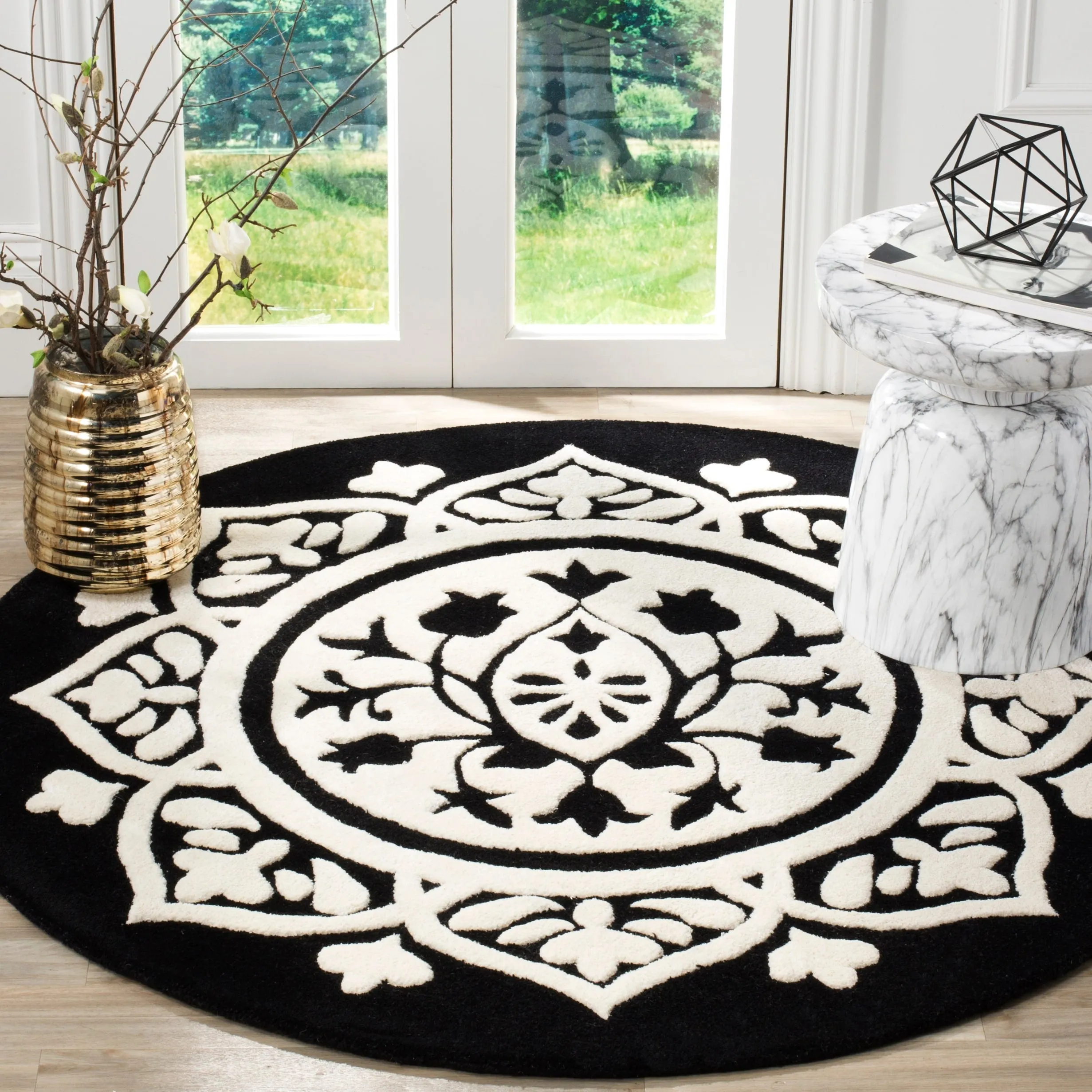 SAFAVIEH Handmade Bella Naina Modern Floral Wool Rug