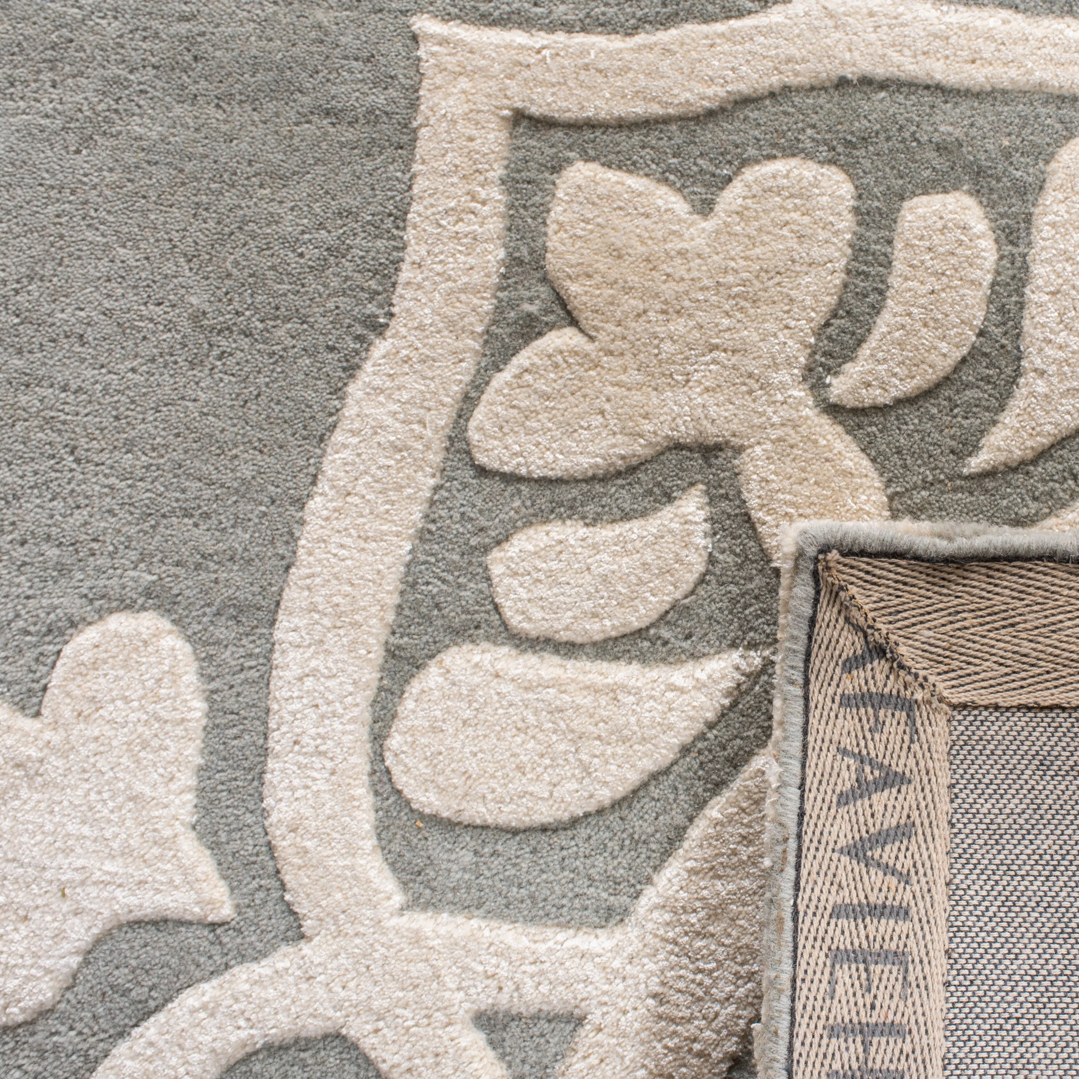 SAFAVIEH Handmade Bella Naina Modern Floral Wool Rug