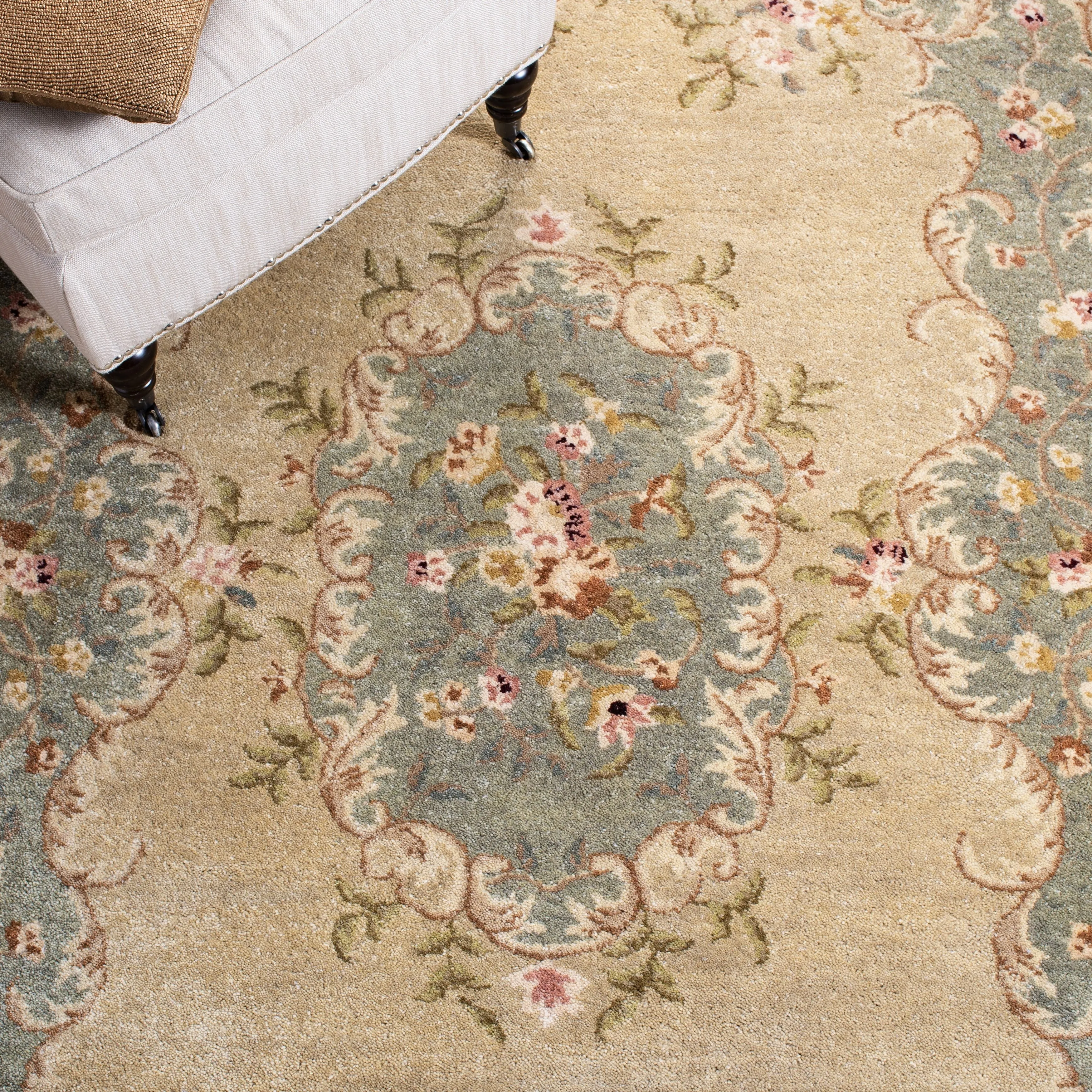SAFAVIEH Handmade Bergama Folkea Oriental Hand-spun Wool Rug