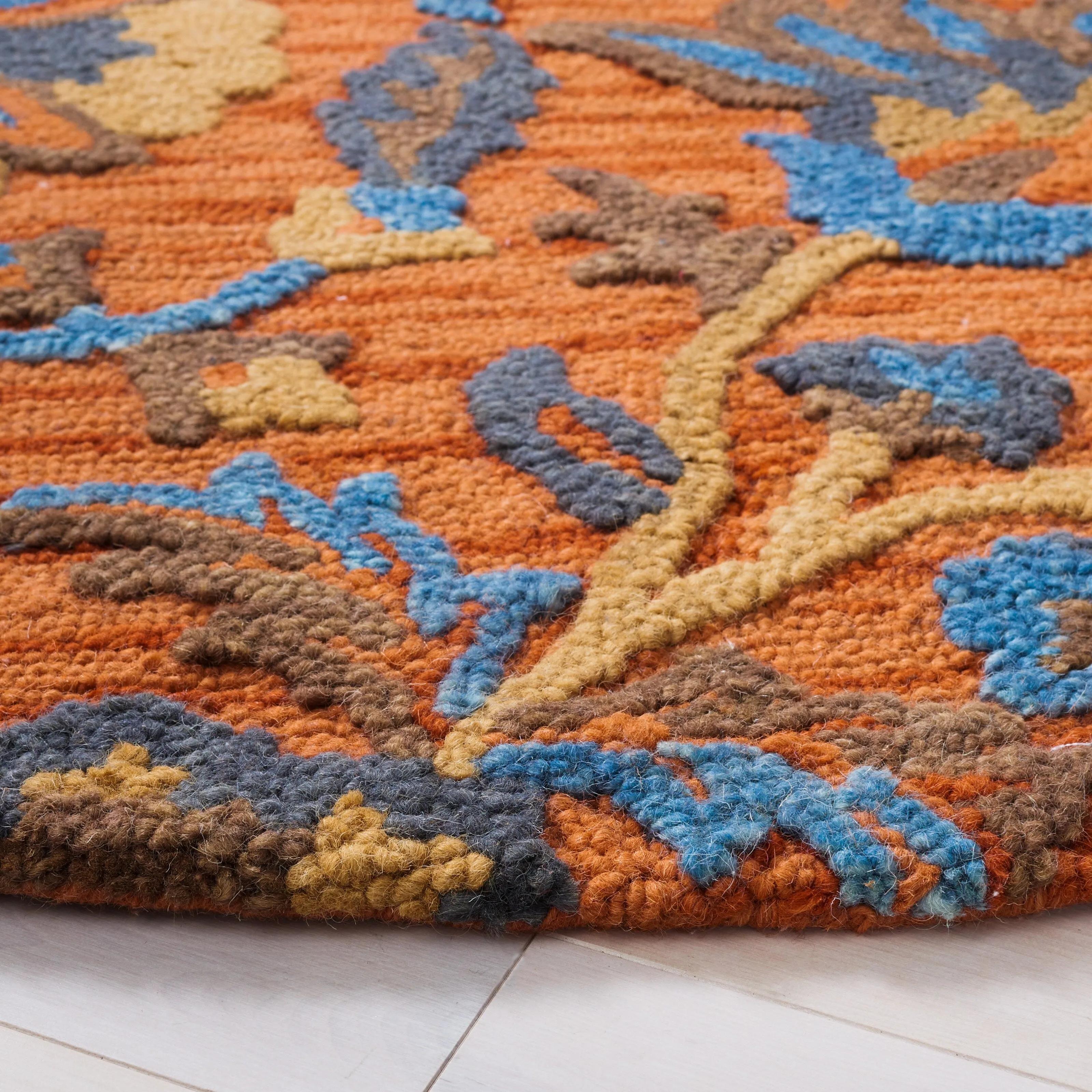 SAFAVIEH Handmade Blossom Agripina Floral Wool Rug