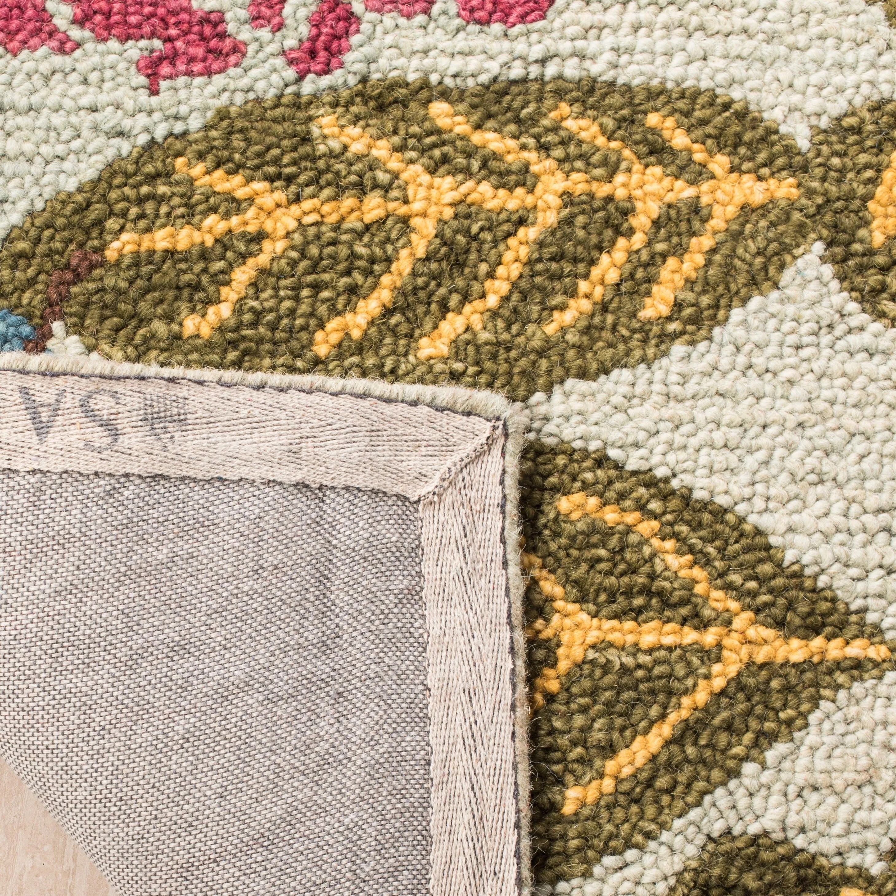 SAFAVIEH Handmade Blossom Celene Traditional Wool Rug