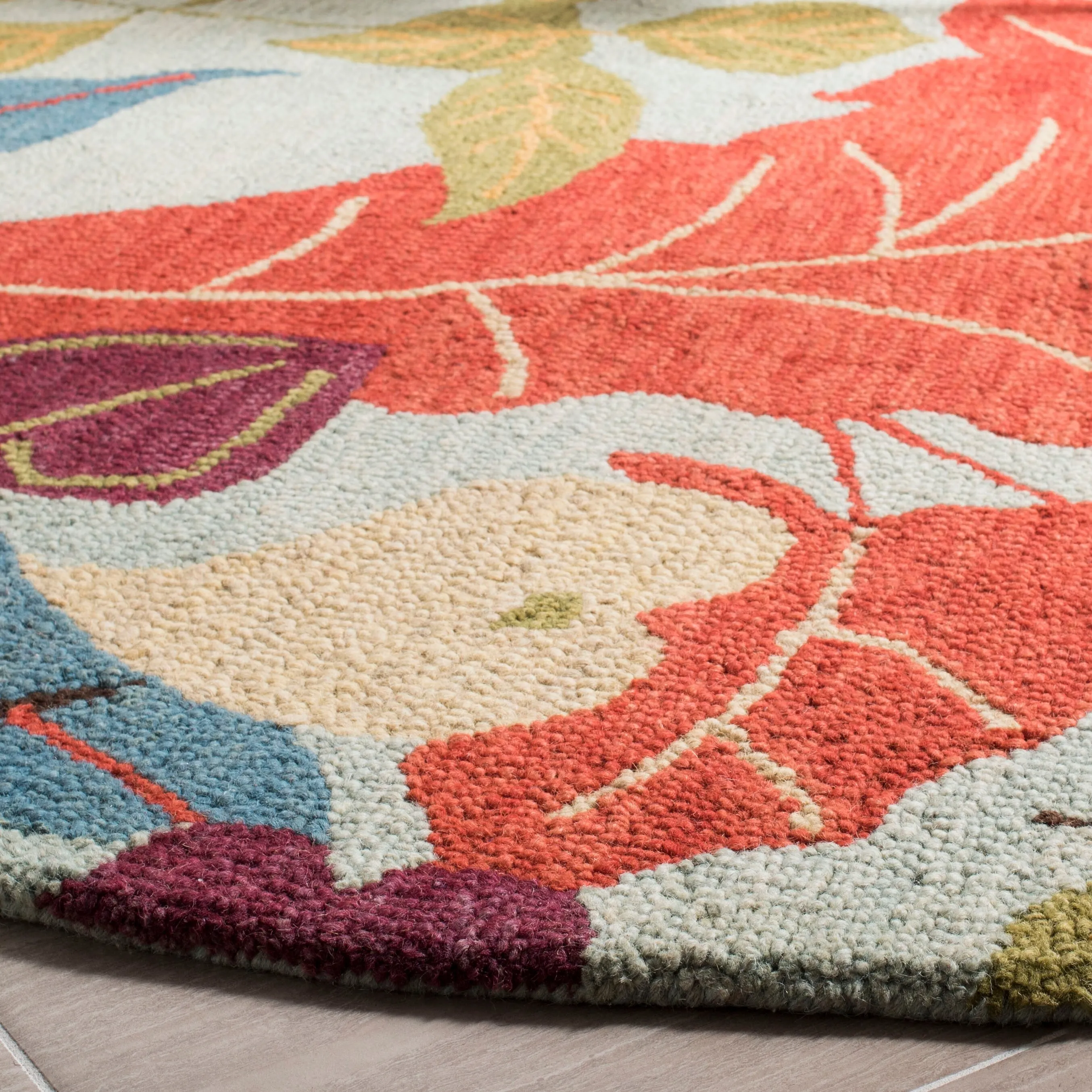 SAFAVIEH Handmade Blossom Celene Traditional Wool Rug