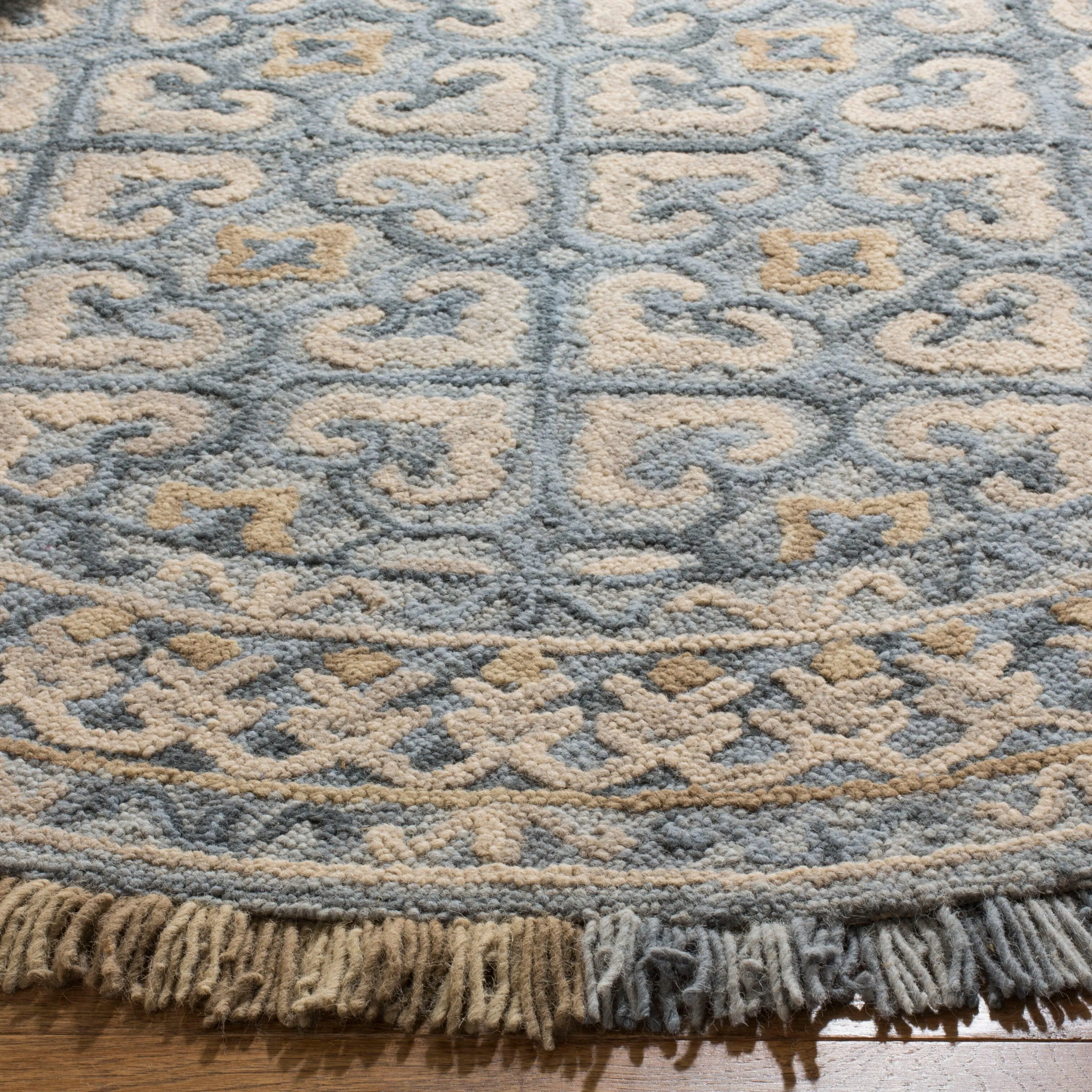SAFAVIEH Handmade Blossom Dosta Modern Floral Wool Rug