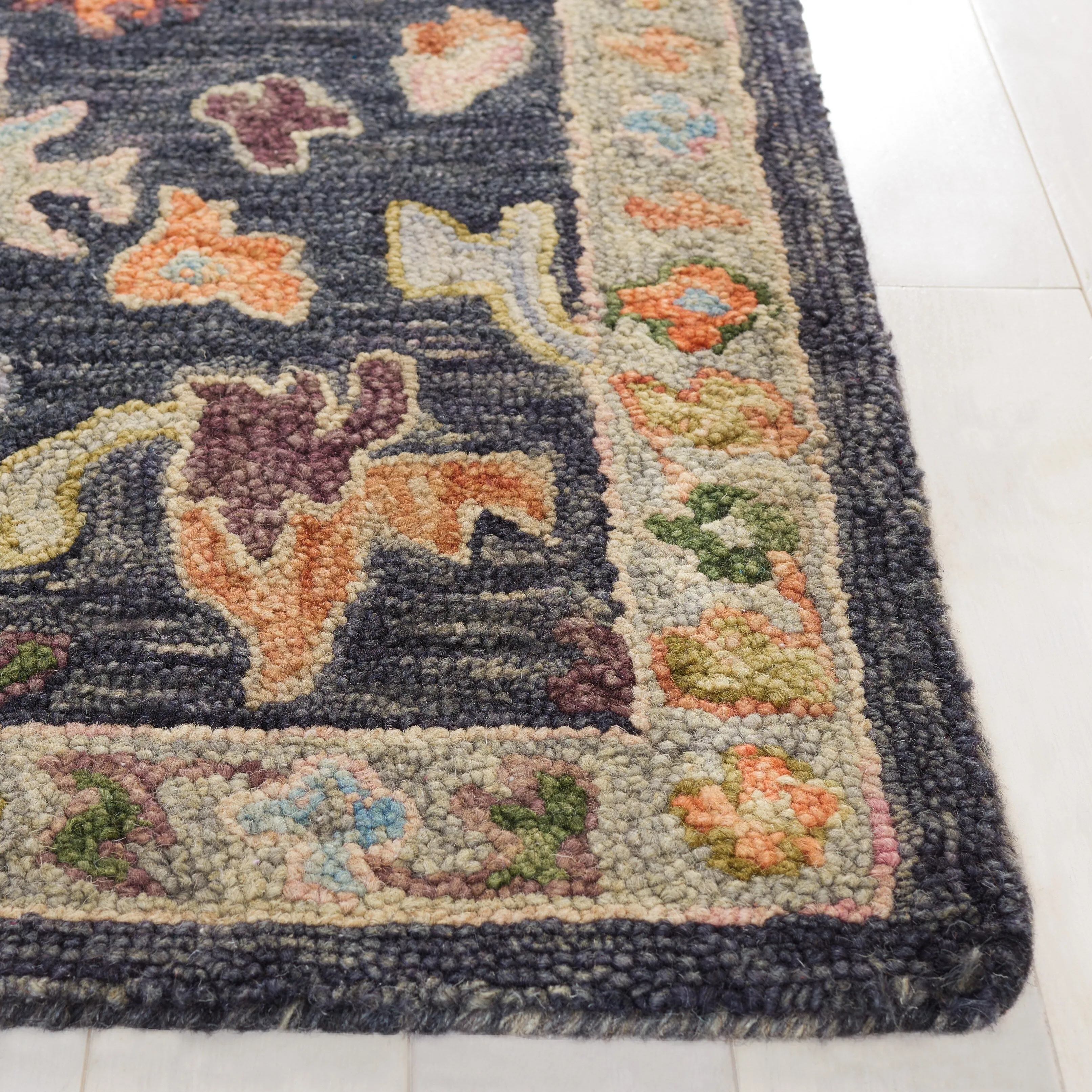 SAFAVIEH Handmade Blossom Duska French Country Floral Wool Rug