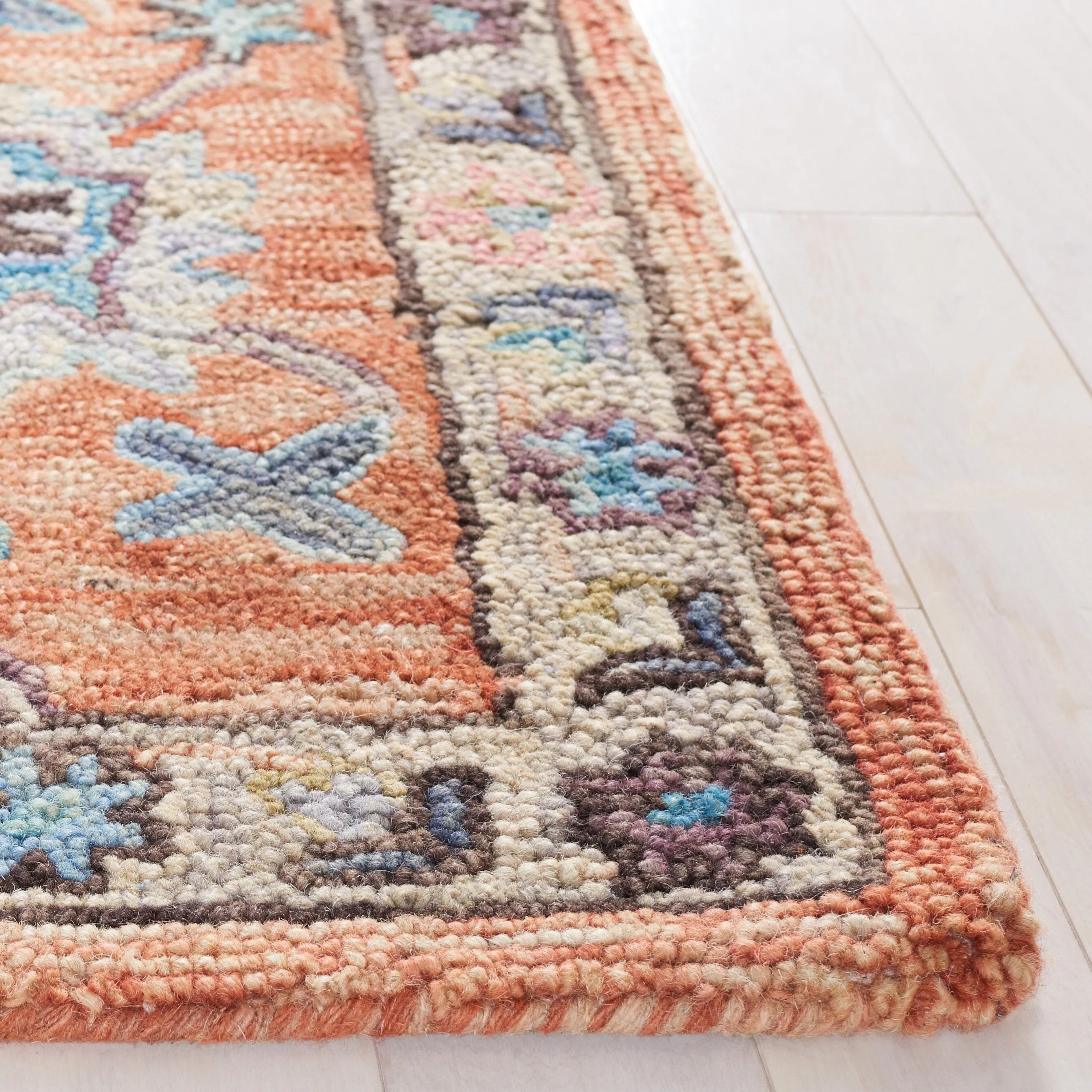 SAFAVIEH Handmade Blossom Lindy French Country Floral Wool Rug
