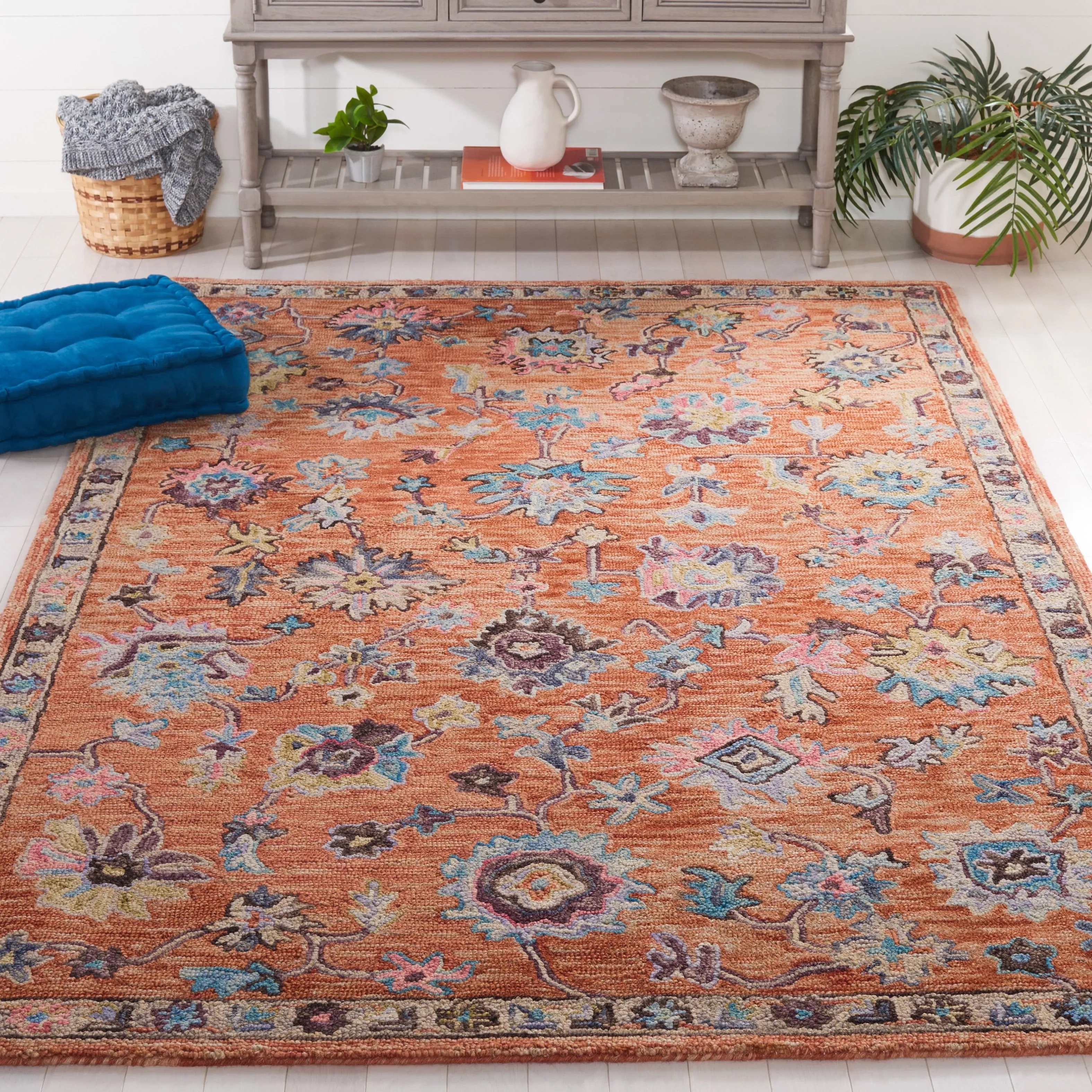 SAFAVIEH Handmade Blossom Lindy French Country Floral Wool Rug