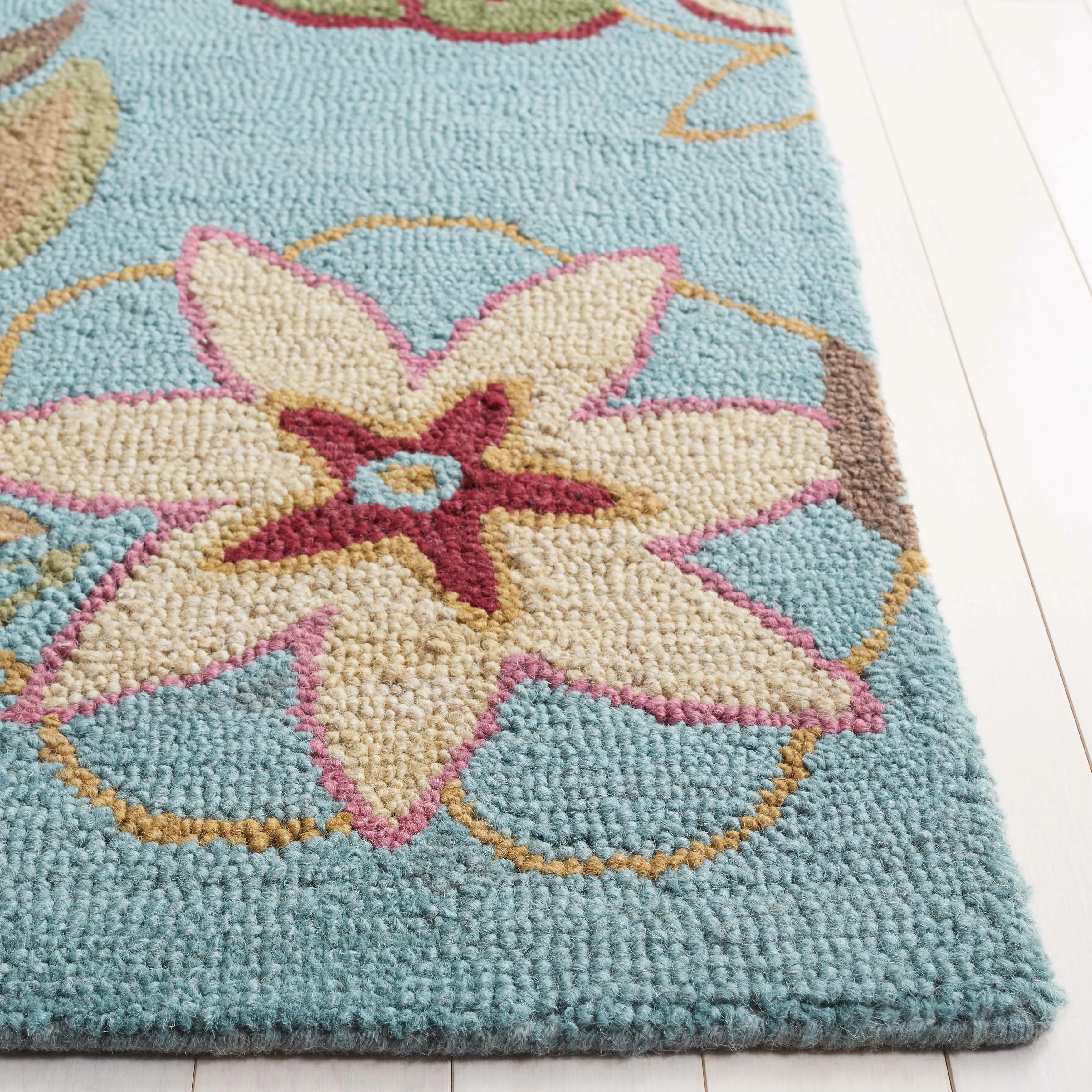 SAFAVIEH Handmade Blossom Luken Wool Area Rug