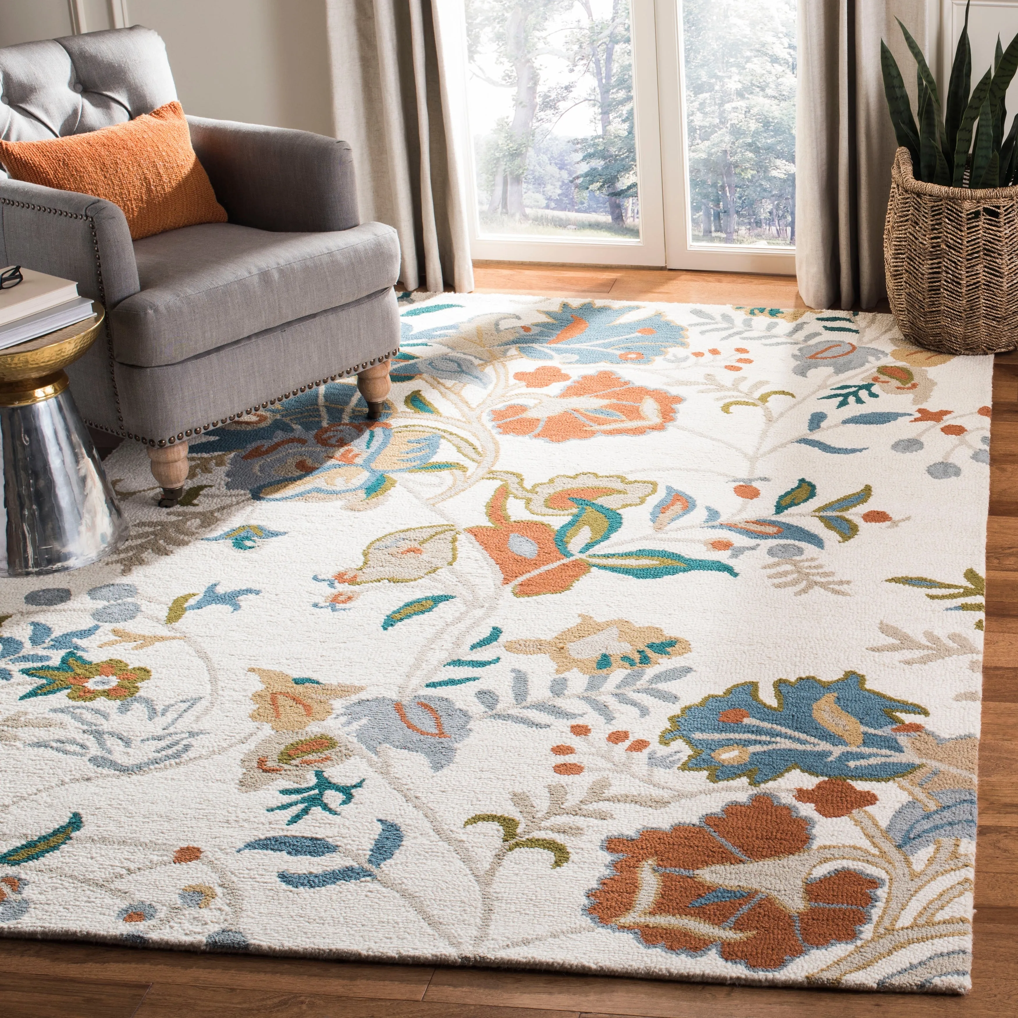 SAFAVIEH Handmade Blossom Philomina Modern Floral Wool Rug