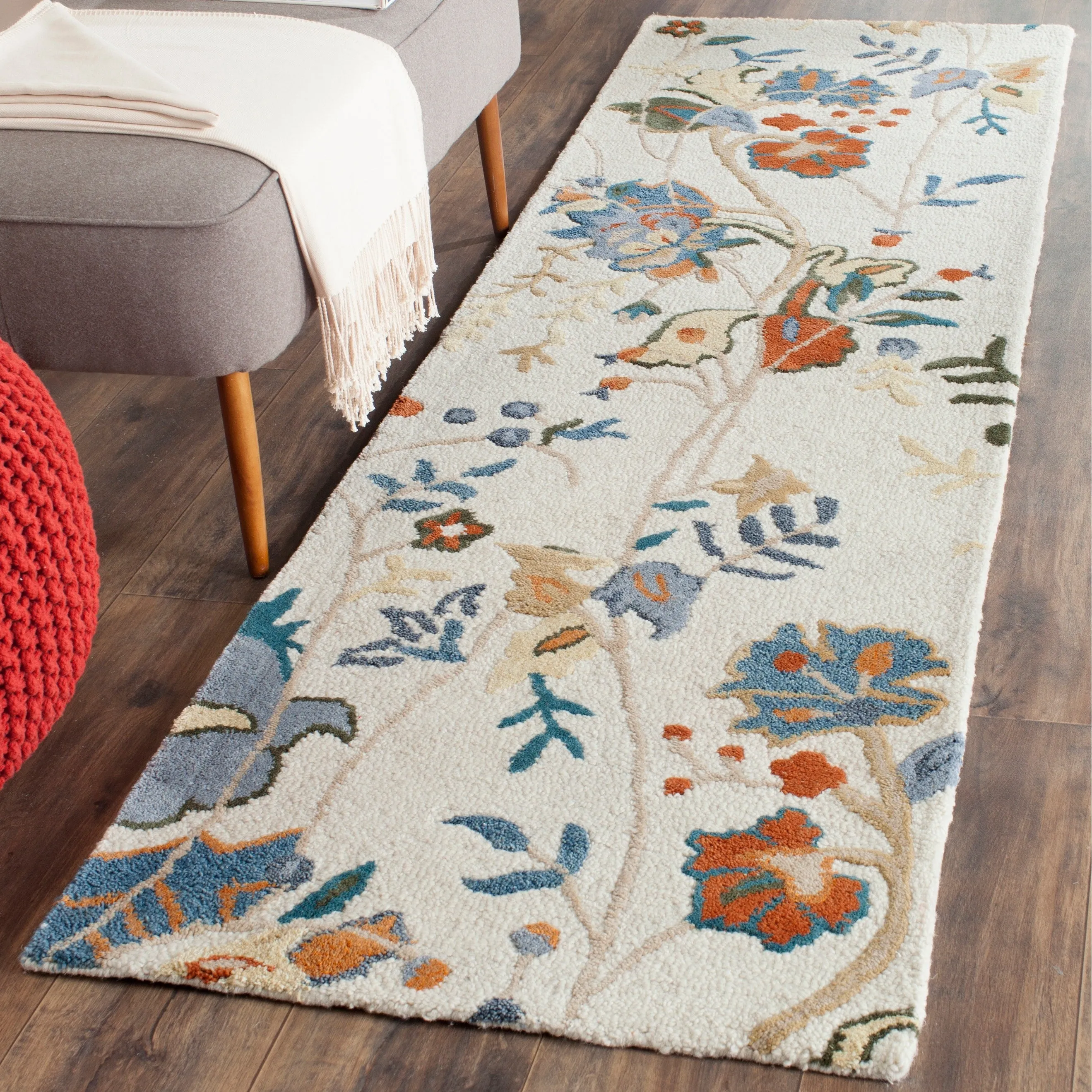 SAFAVIEH Handmade Blossom Philomina Modern Floral Wool Rug