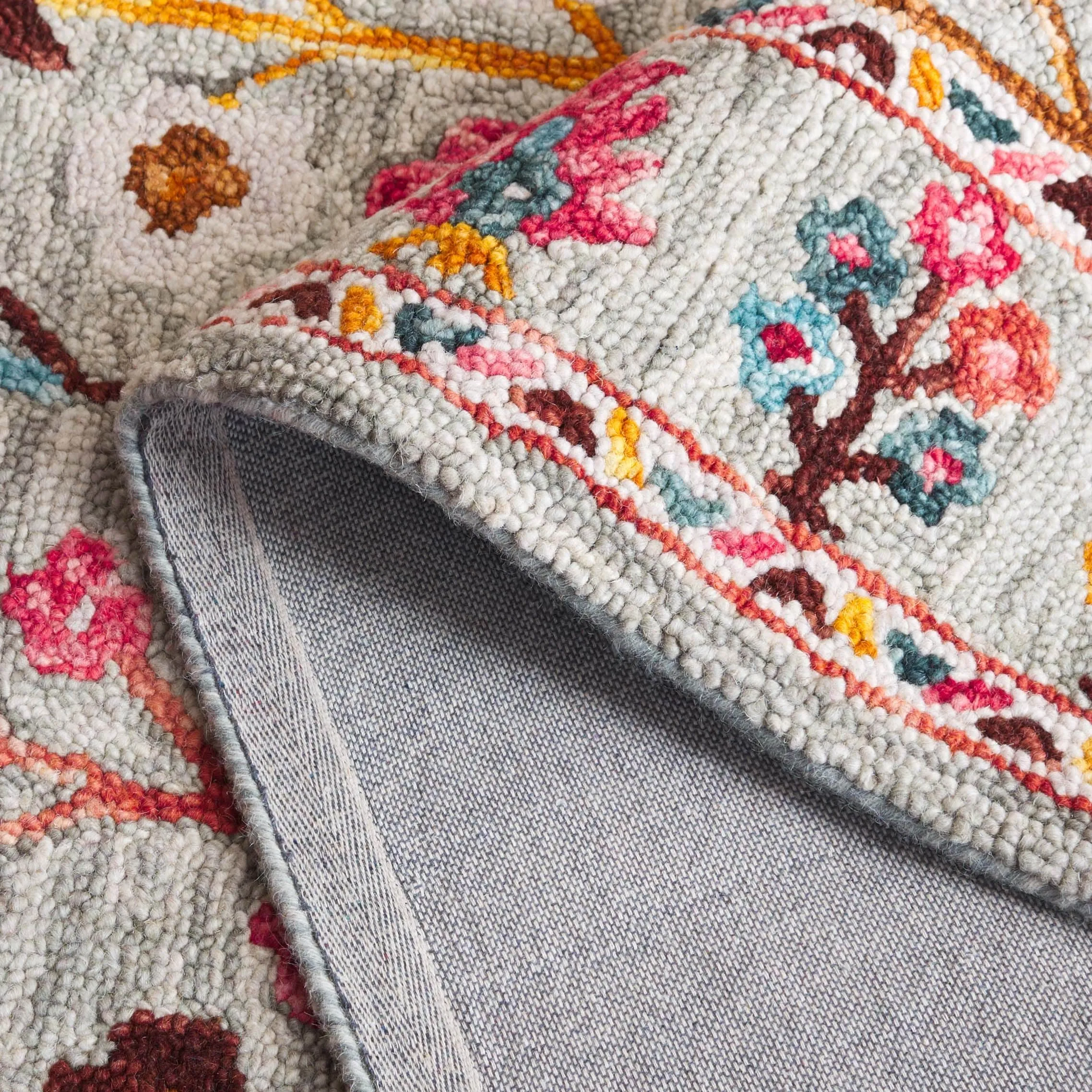 SAFAVIEH Handmade Blossom Trees French Country Wool Rug
