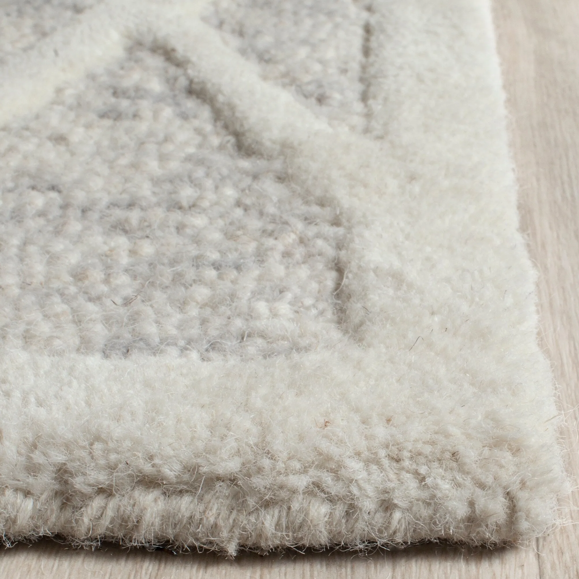 SAFAVIEH Handmade Cambridge Chieko Modern Wool Rug